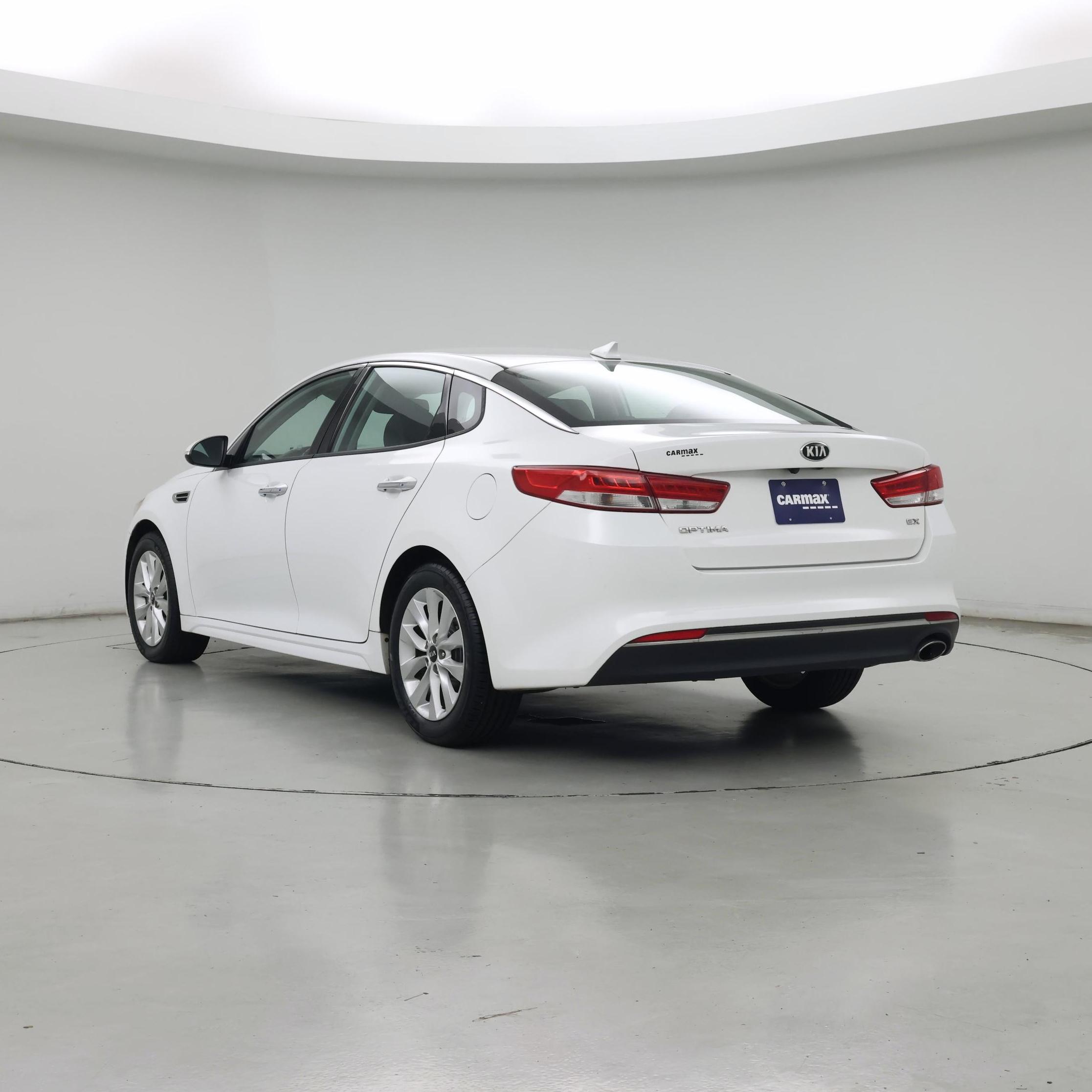 Thumbnail: 2016 Kia Optima - 2