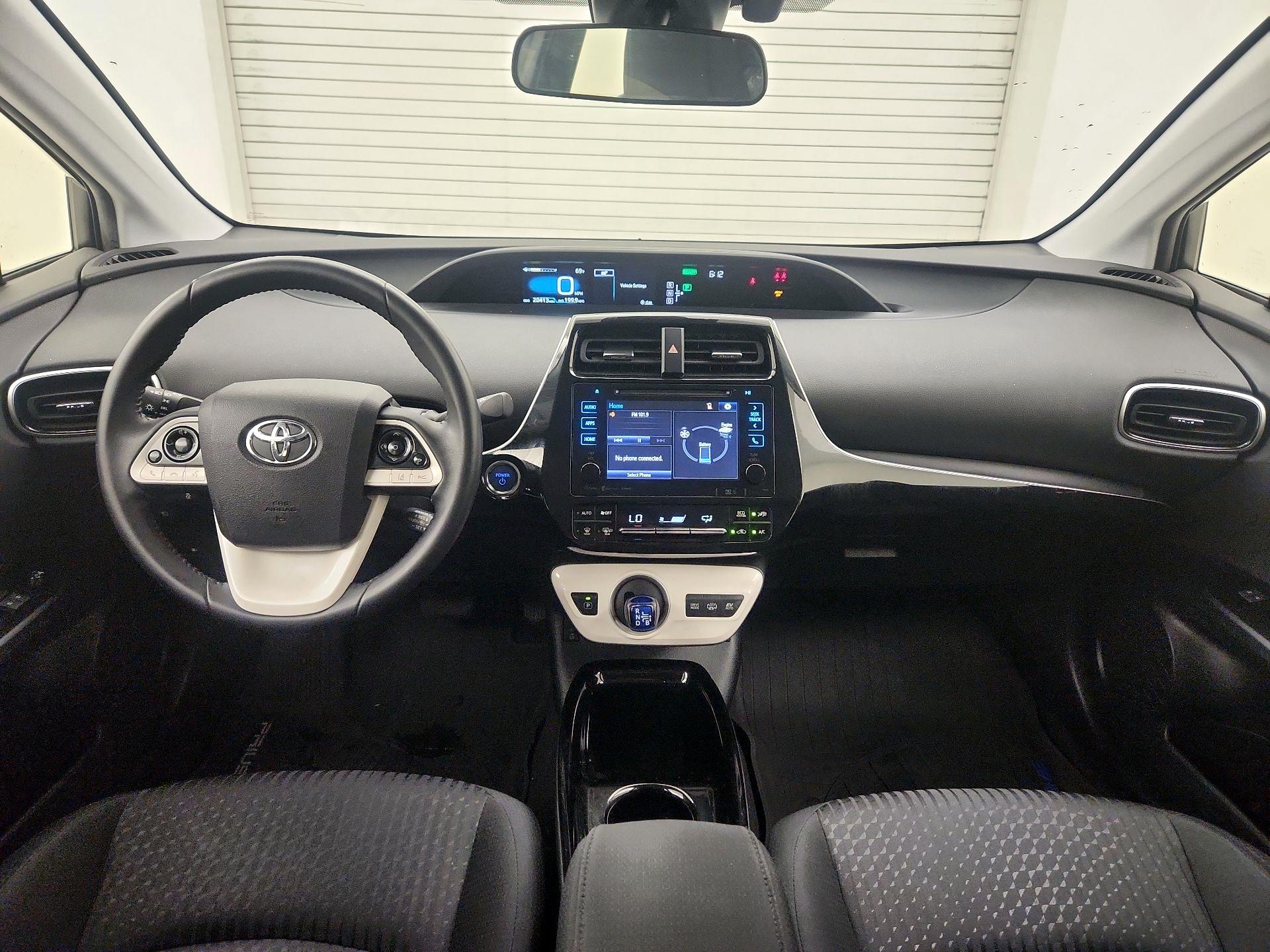 Thumbnail: 2017 Toyota Prius Prime - 9