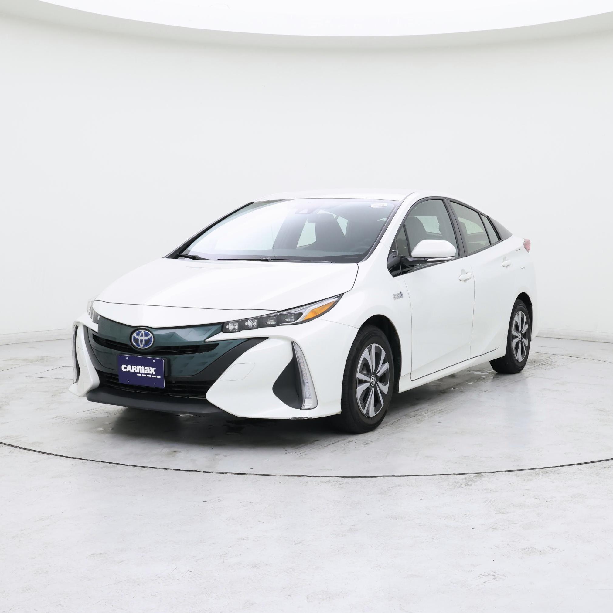 Thumbnail: 2017 Toyota Prius Prime - 4