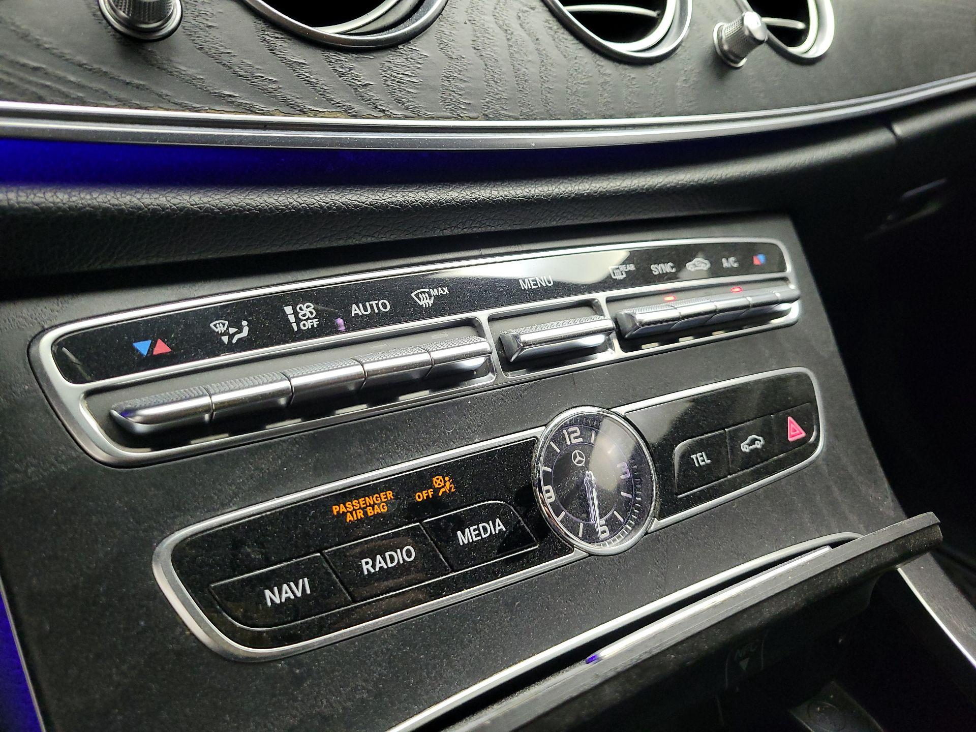 Thumbnail: 2020 Mercedes-Benz E-Class - 14