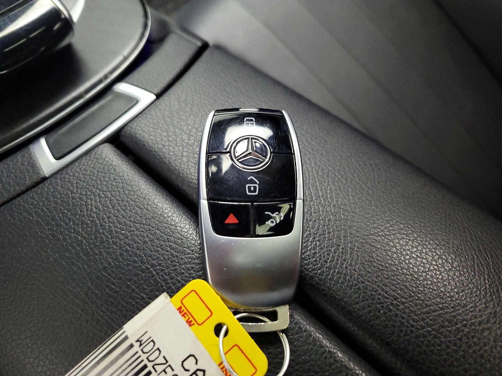 Thumbnail: 2020 Mercedes-Benz E-Class - 18