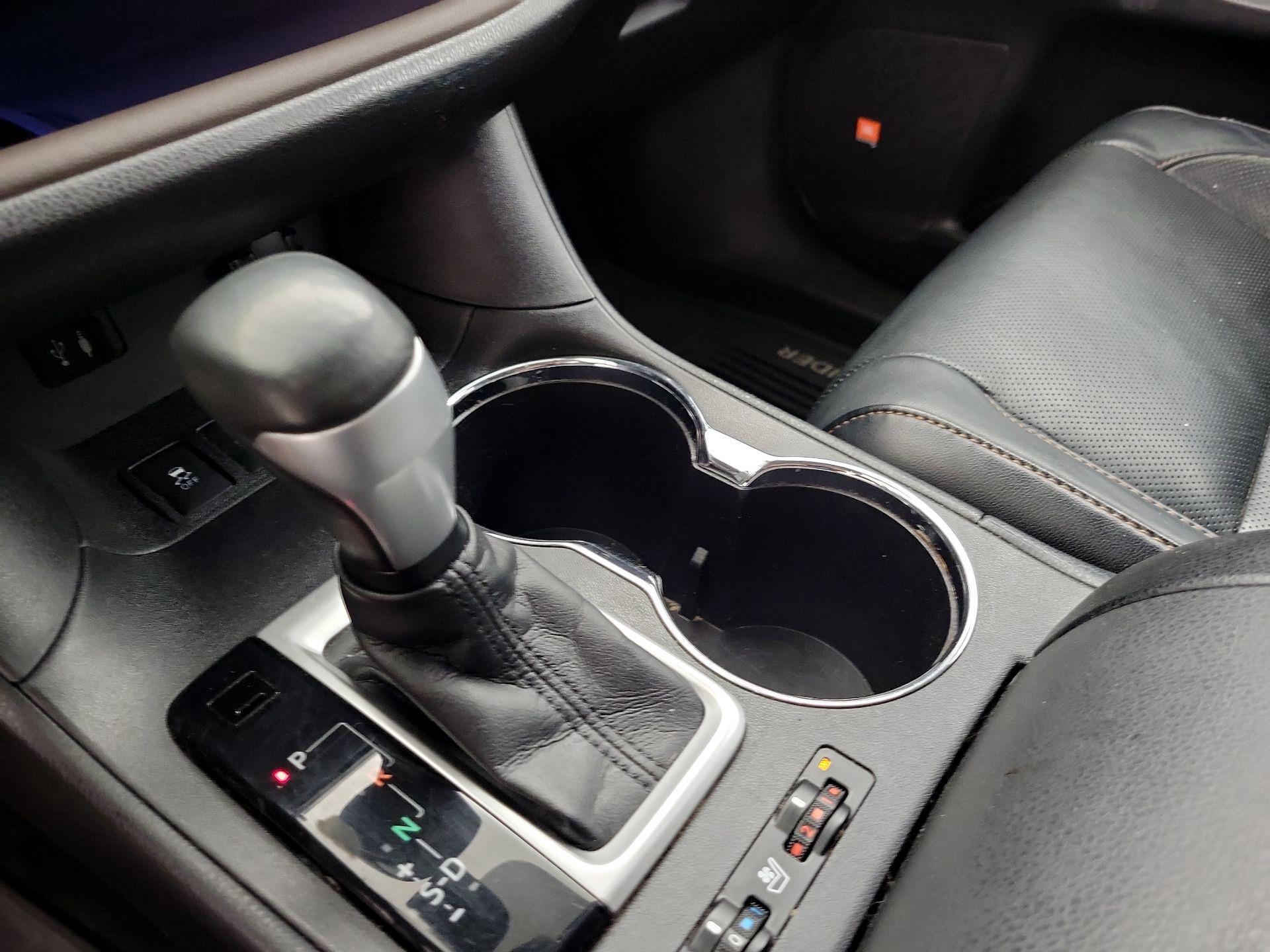 Thumbnail: 2015 Toyota Highlander - 18