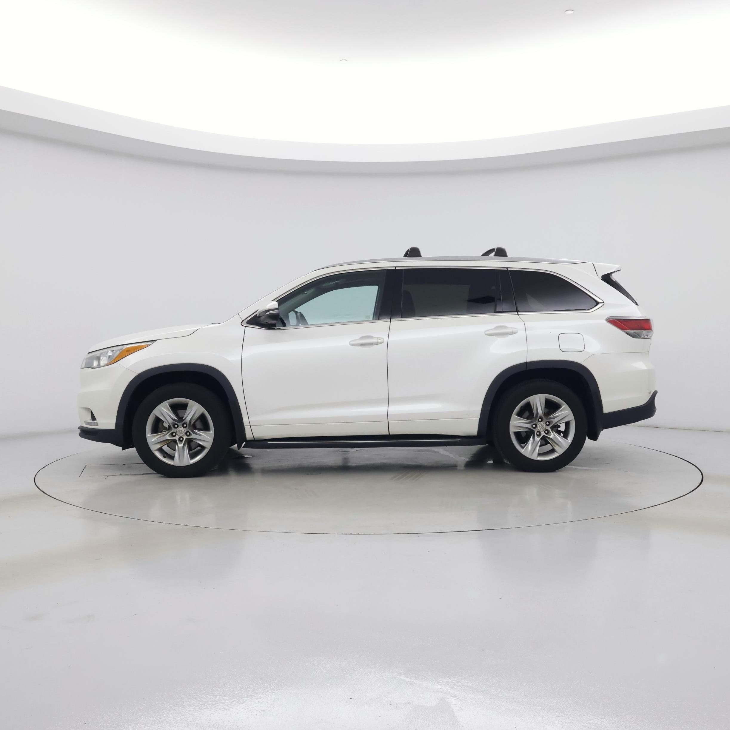 Thumbnail: 2015 Toyota Highlander - 3