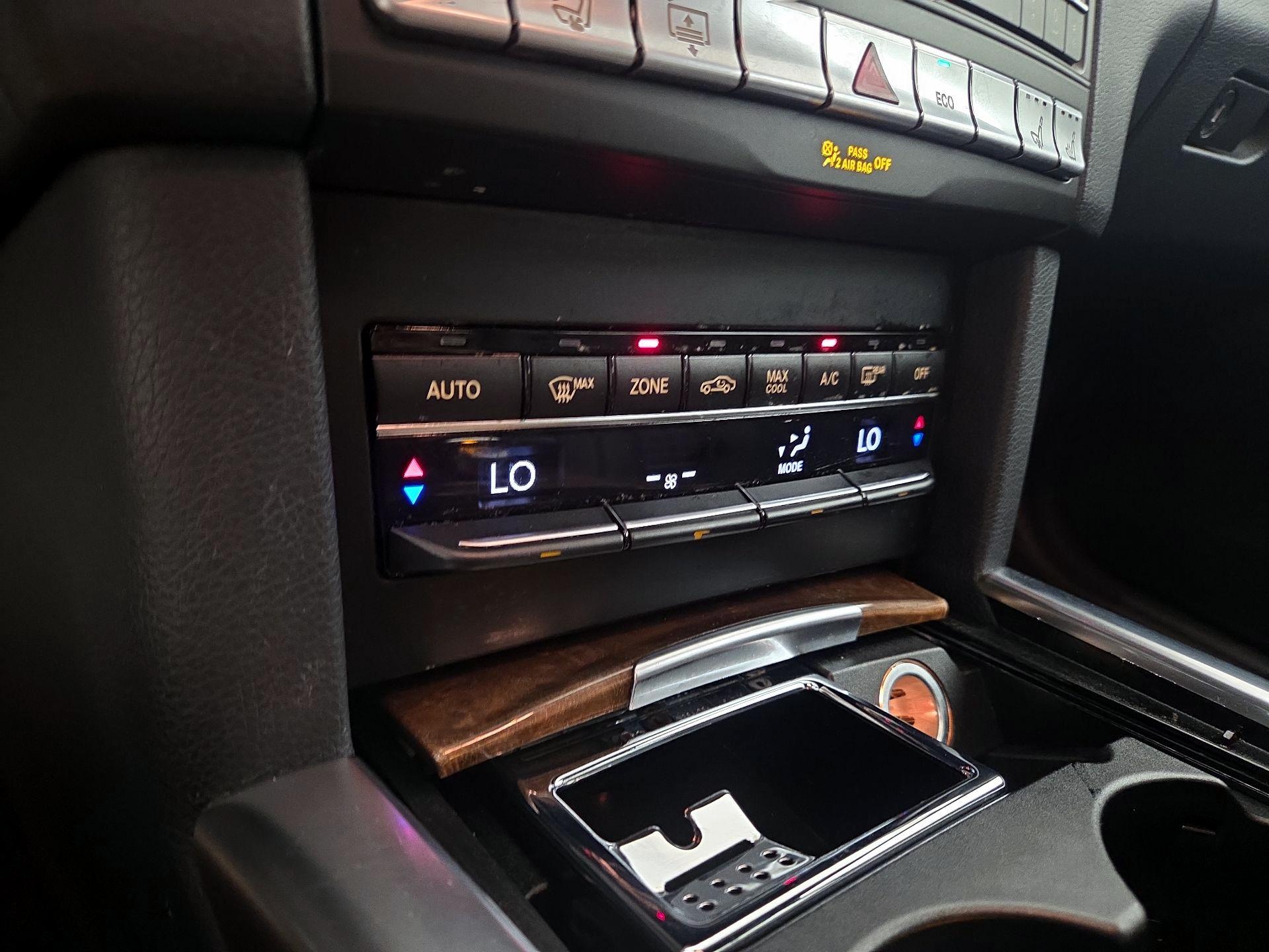 Thumbnail: 2016 Mercedes-Benz E-Class - 17