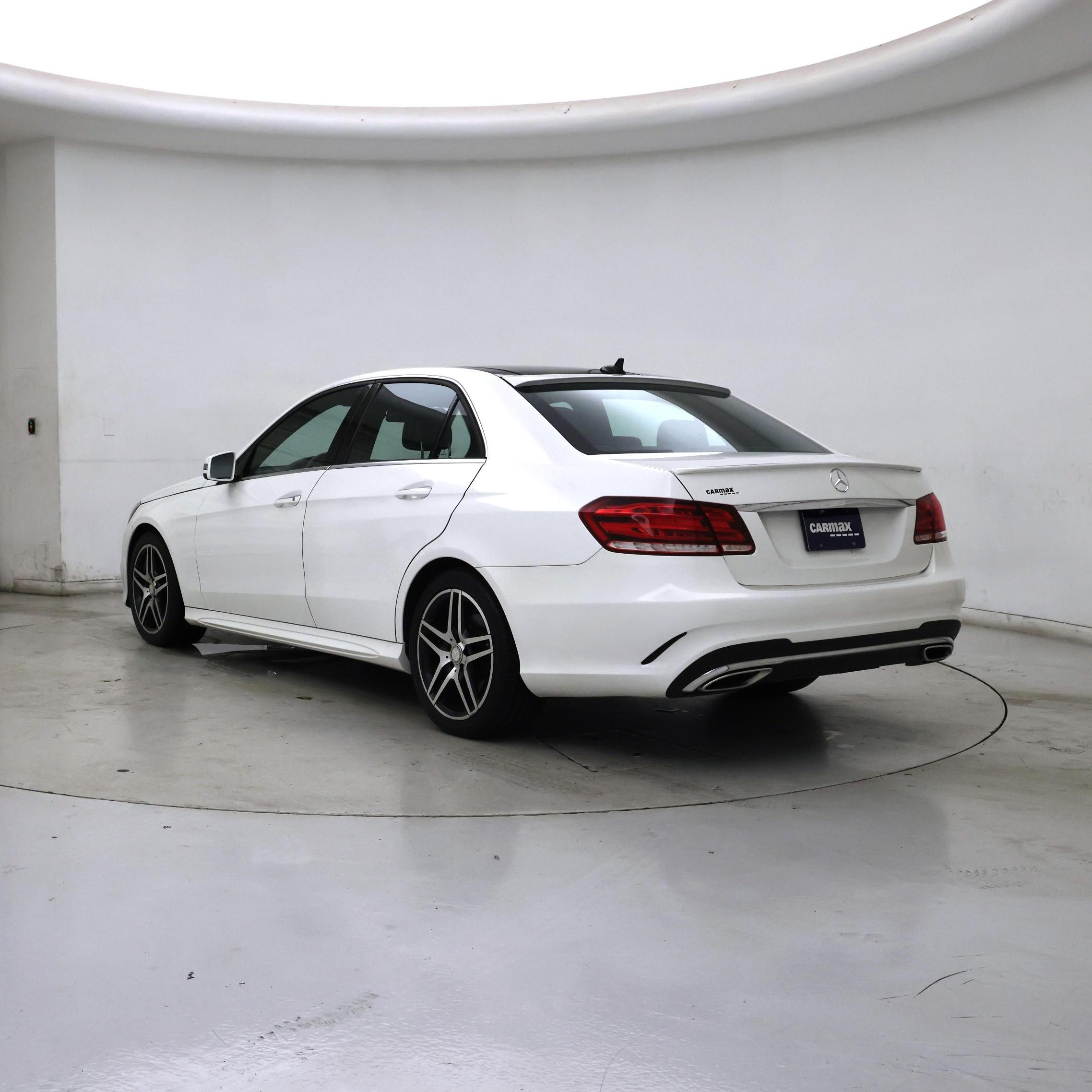 Thumbnail: 2016 Mercedes-Benz E-Class - 2