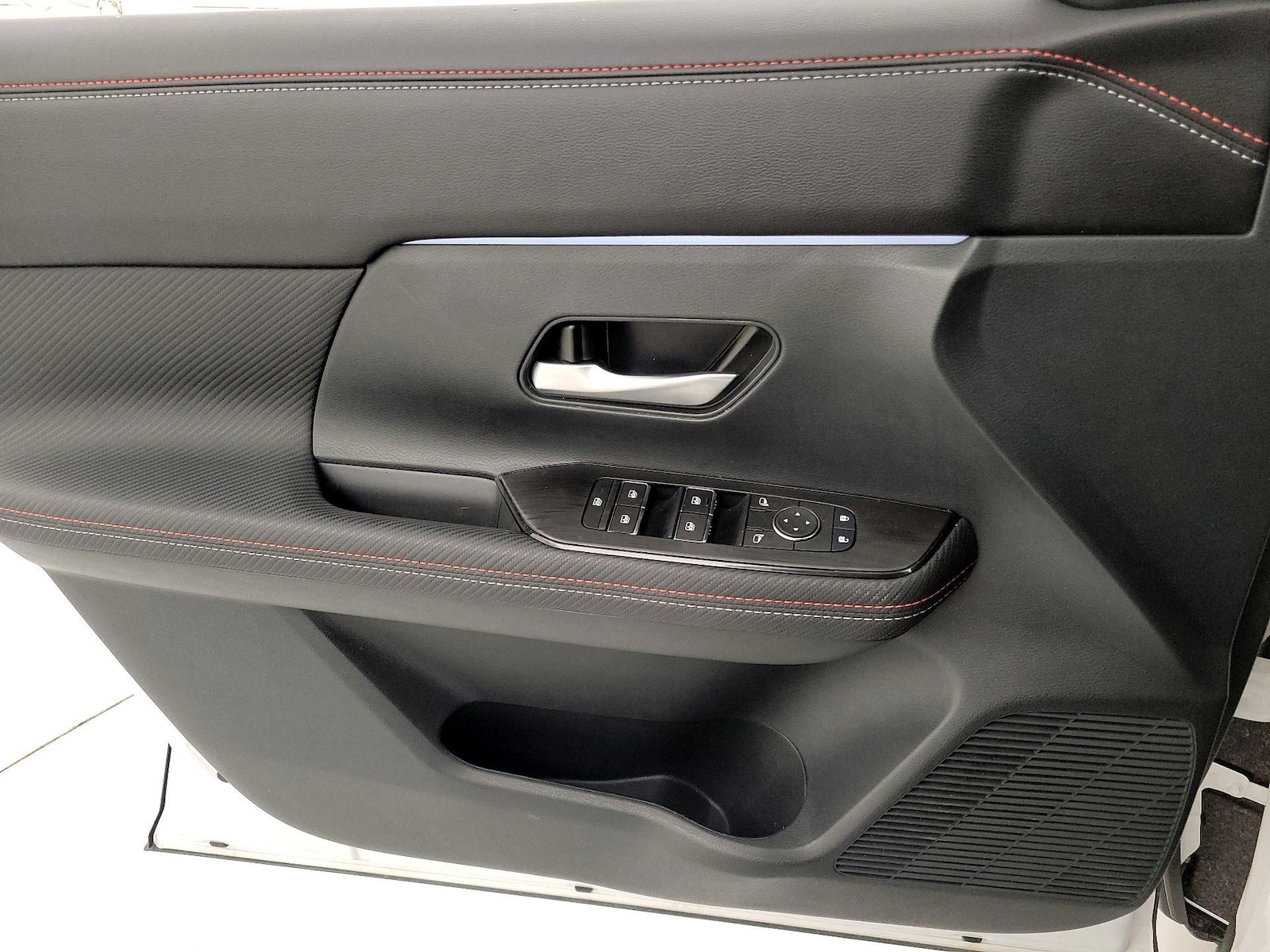 2025 Nissan Kicks SR AWD - Photo 13