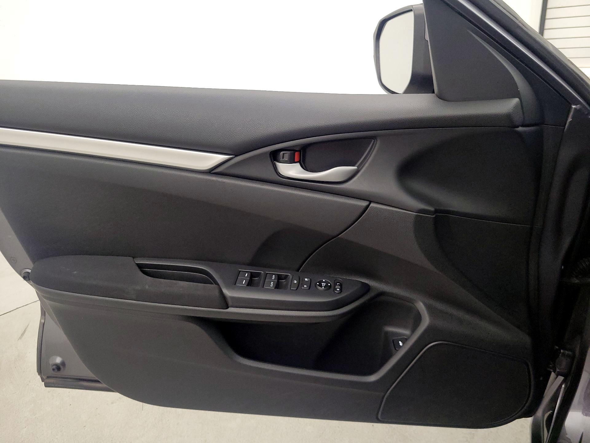 Thumbnail: 2019 Honda Civic - 12