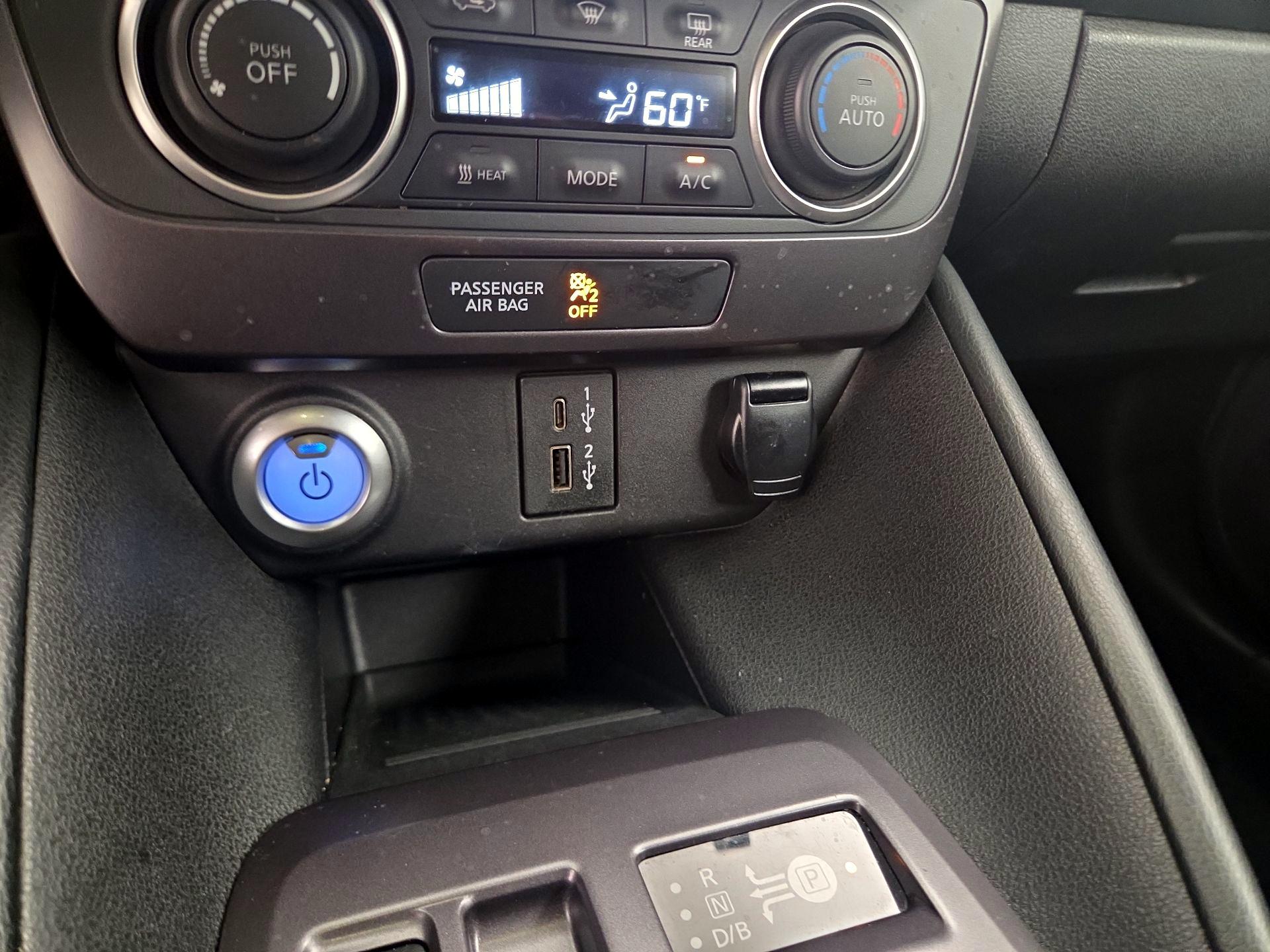 Thumbnail: 2022 Nissan Leaf - 18