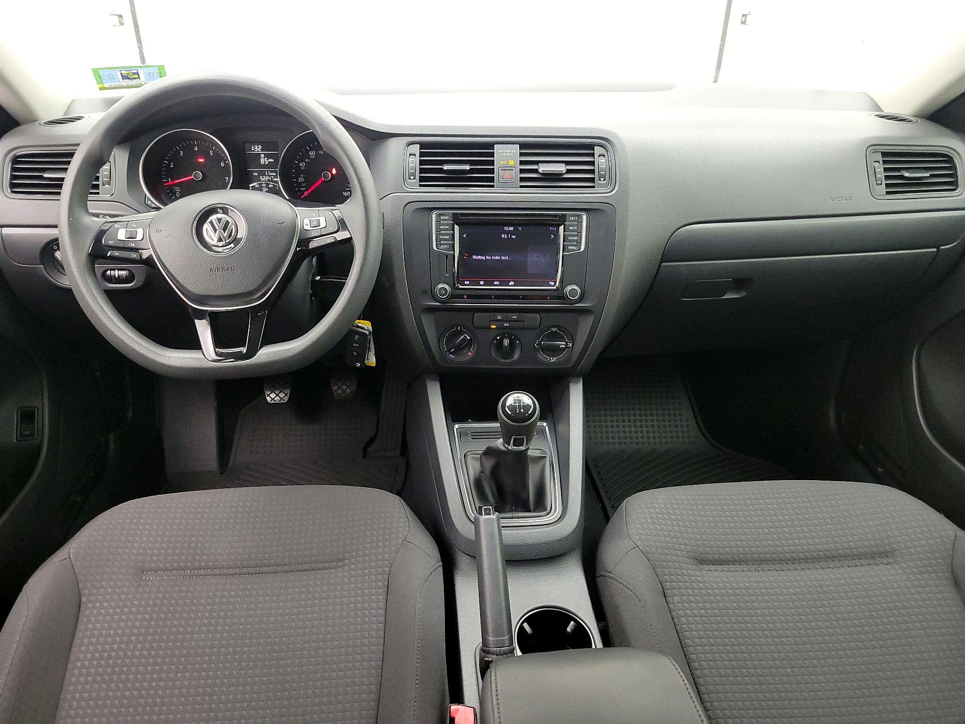 Thumbnail: 2016 Volkswagen Jetta - 9