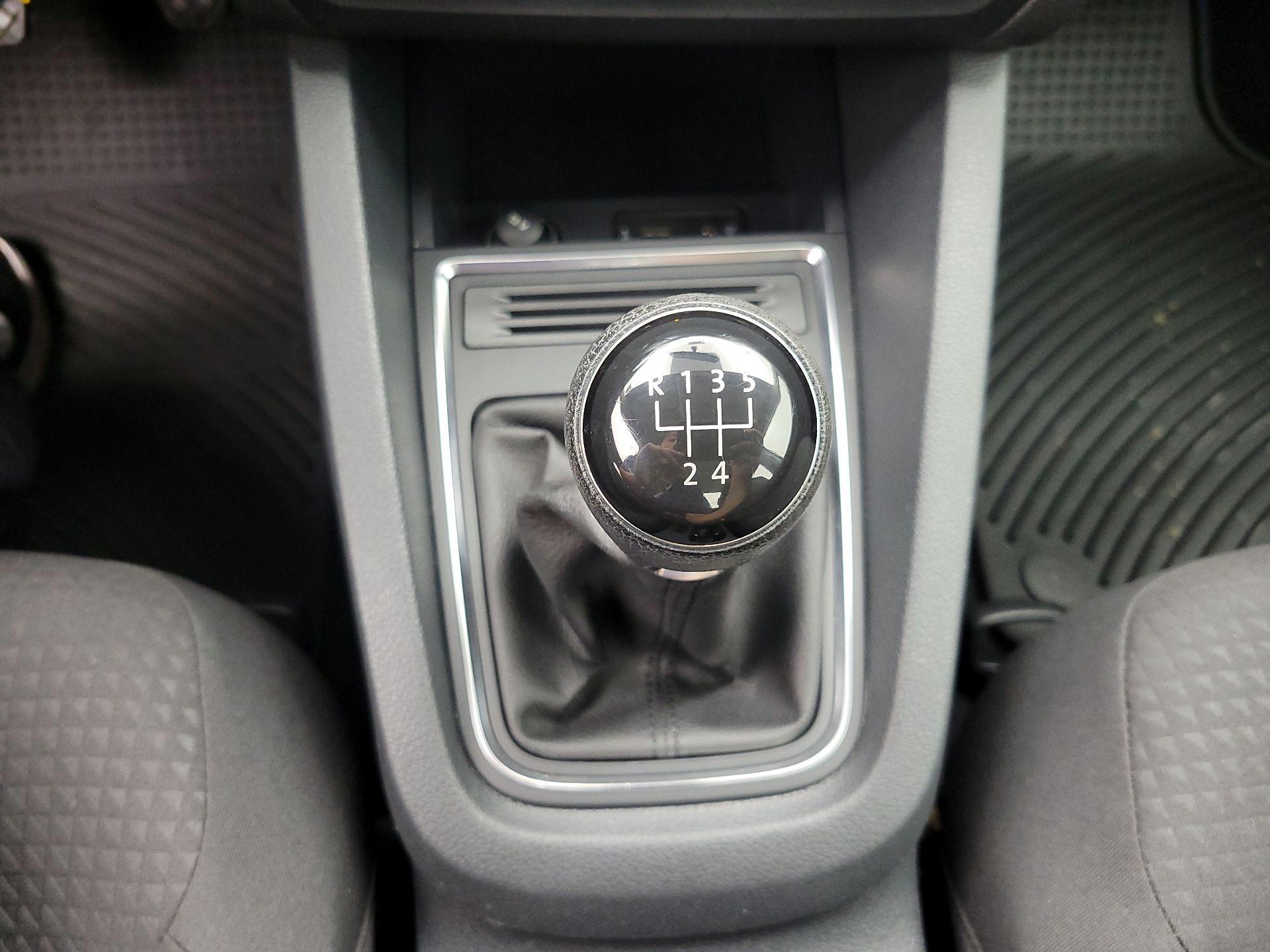 Thumbnail: 2016 Volkswagen Jetta - 17