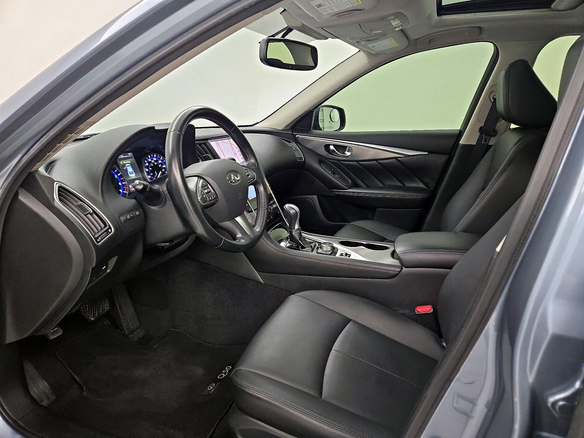 Thumbnail: 2015 INFINITI Q50 - 11