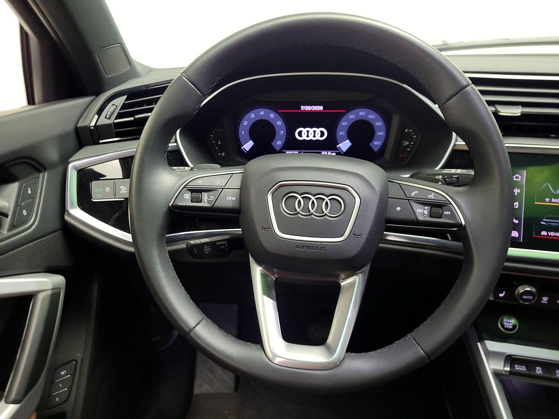 Thumbnail: 2025 Audi Q3 - 10