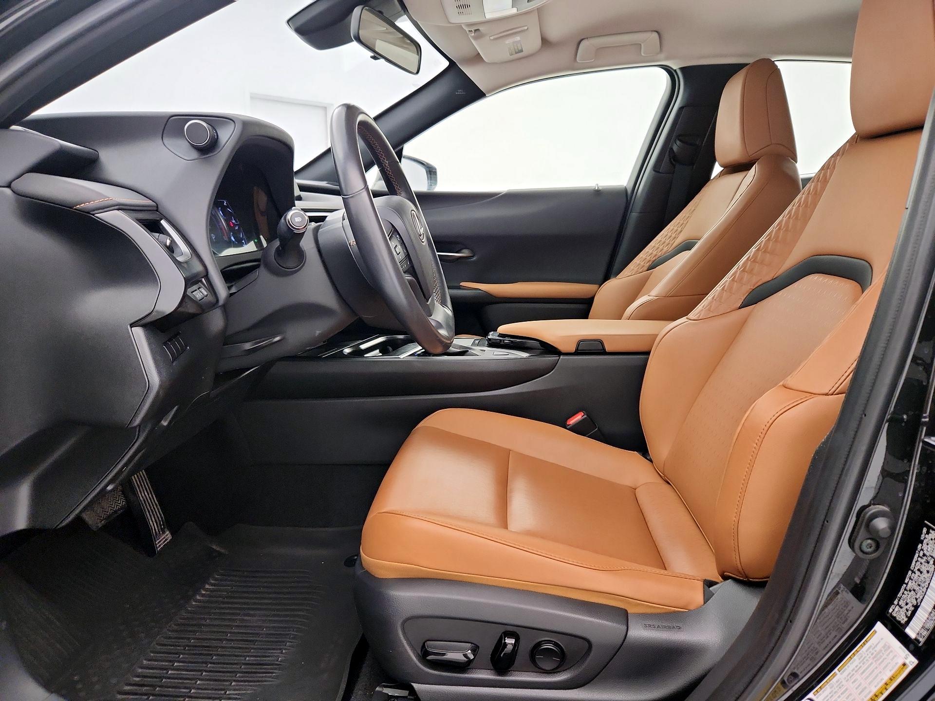 Thumbnail: 2021 Lexus UX - 11