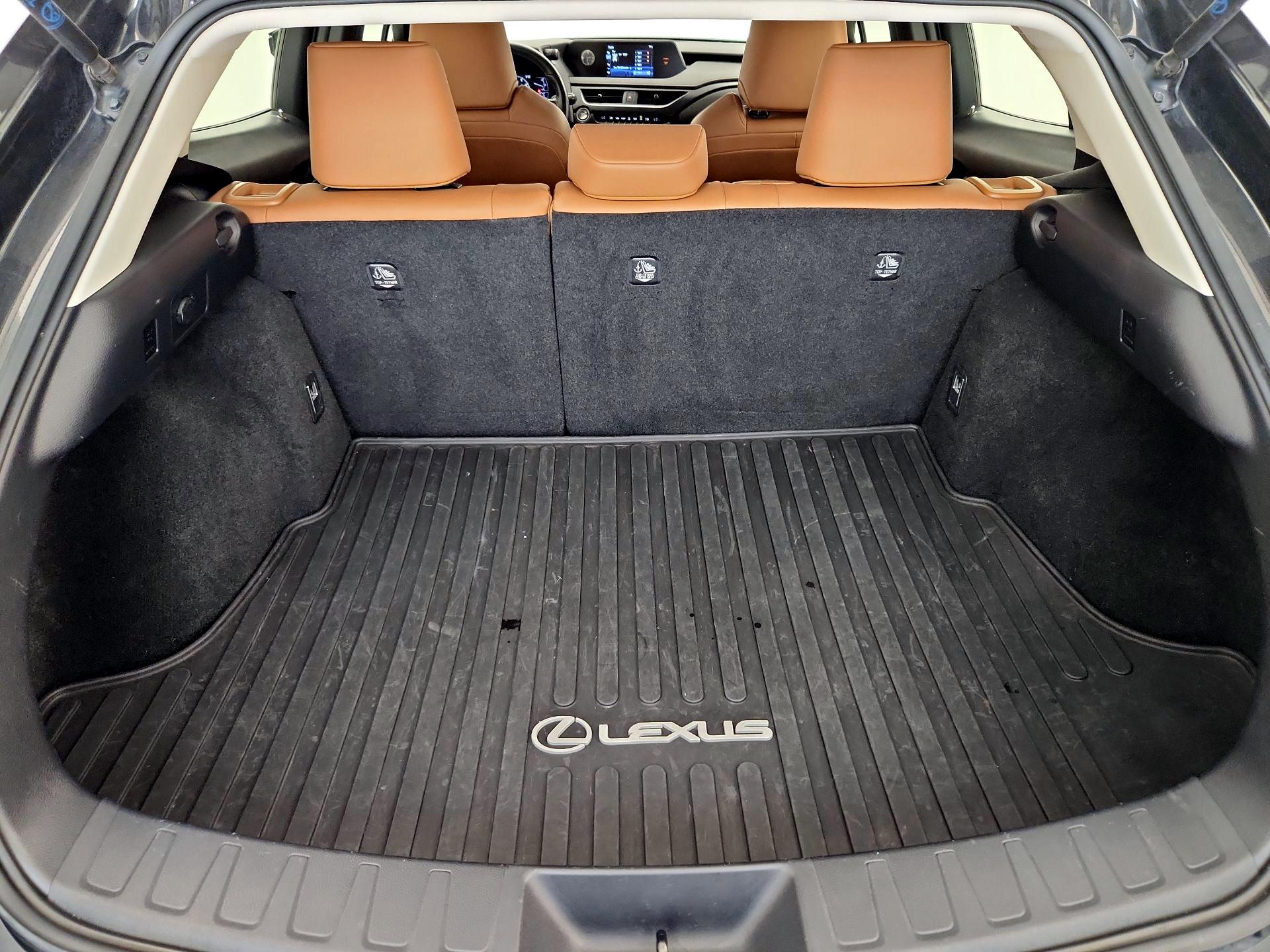 Thumbnail: 2021 Lexus UX - 20