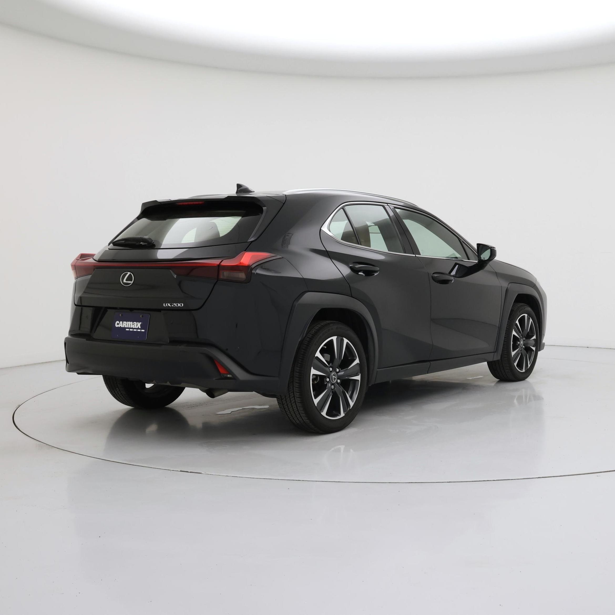 Thumbnail: 2021 Lexus UX - 8