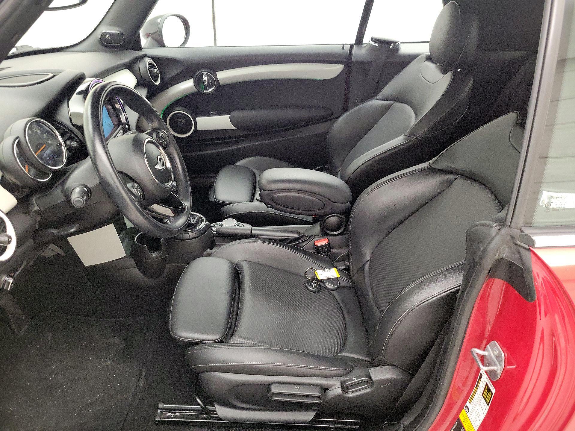 Thumbnail: 2017 MINI Cooper - 11