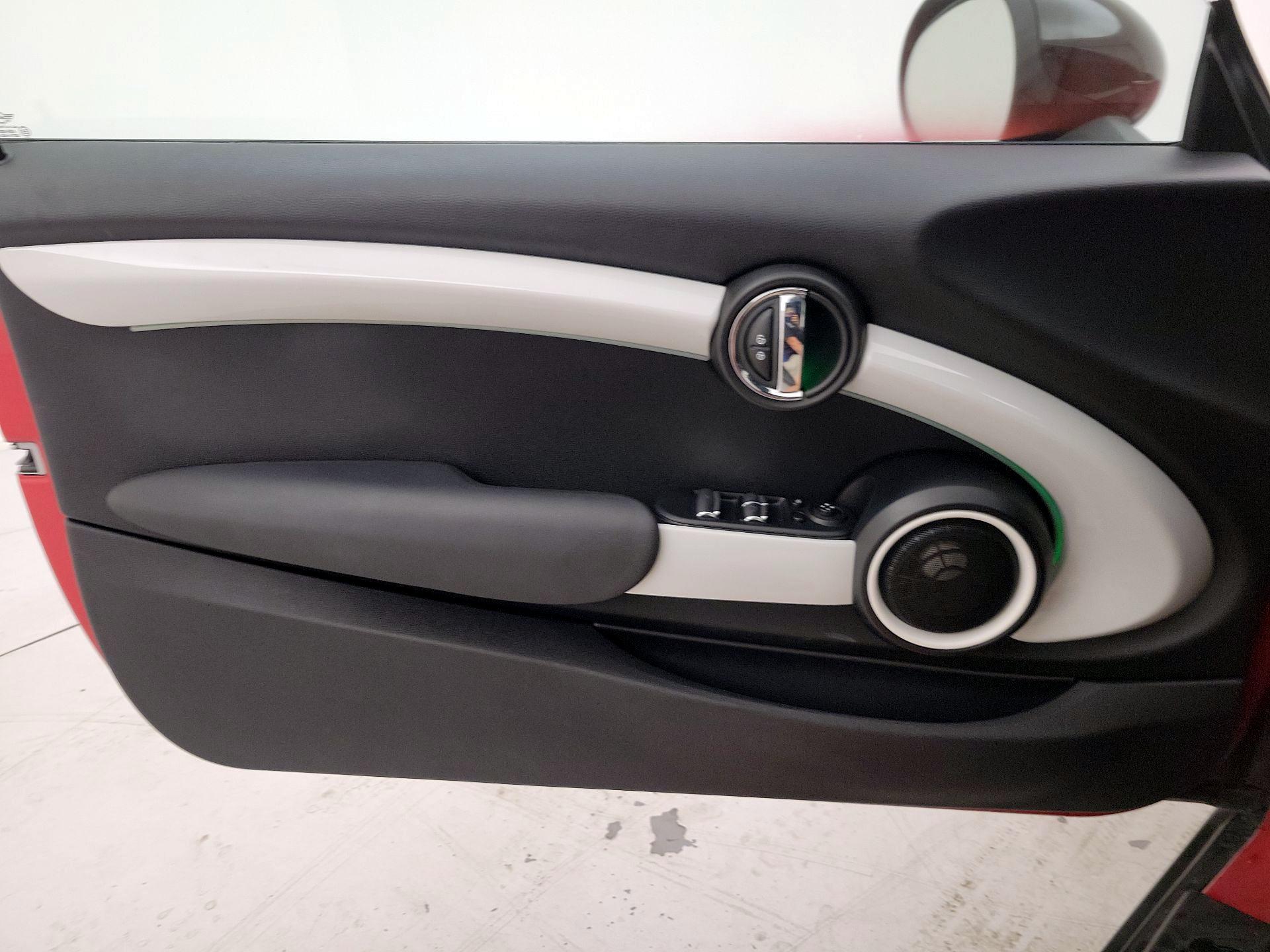 Thumbnail: 2017 MINI Cooper - 12