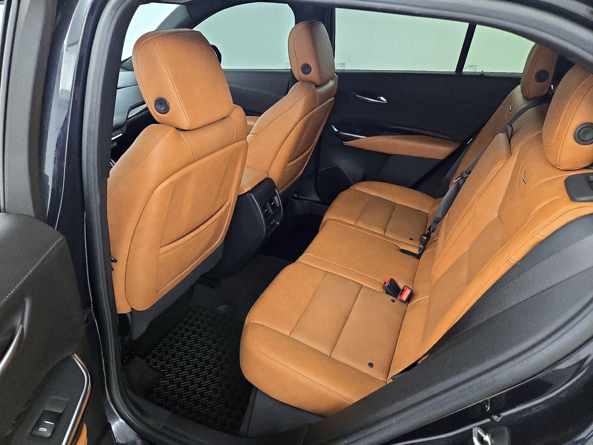 Thumbnail: 2023 Cadillac XT4 - 20