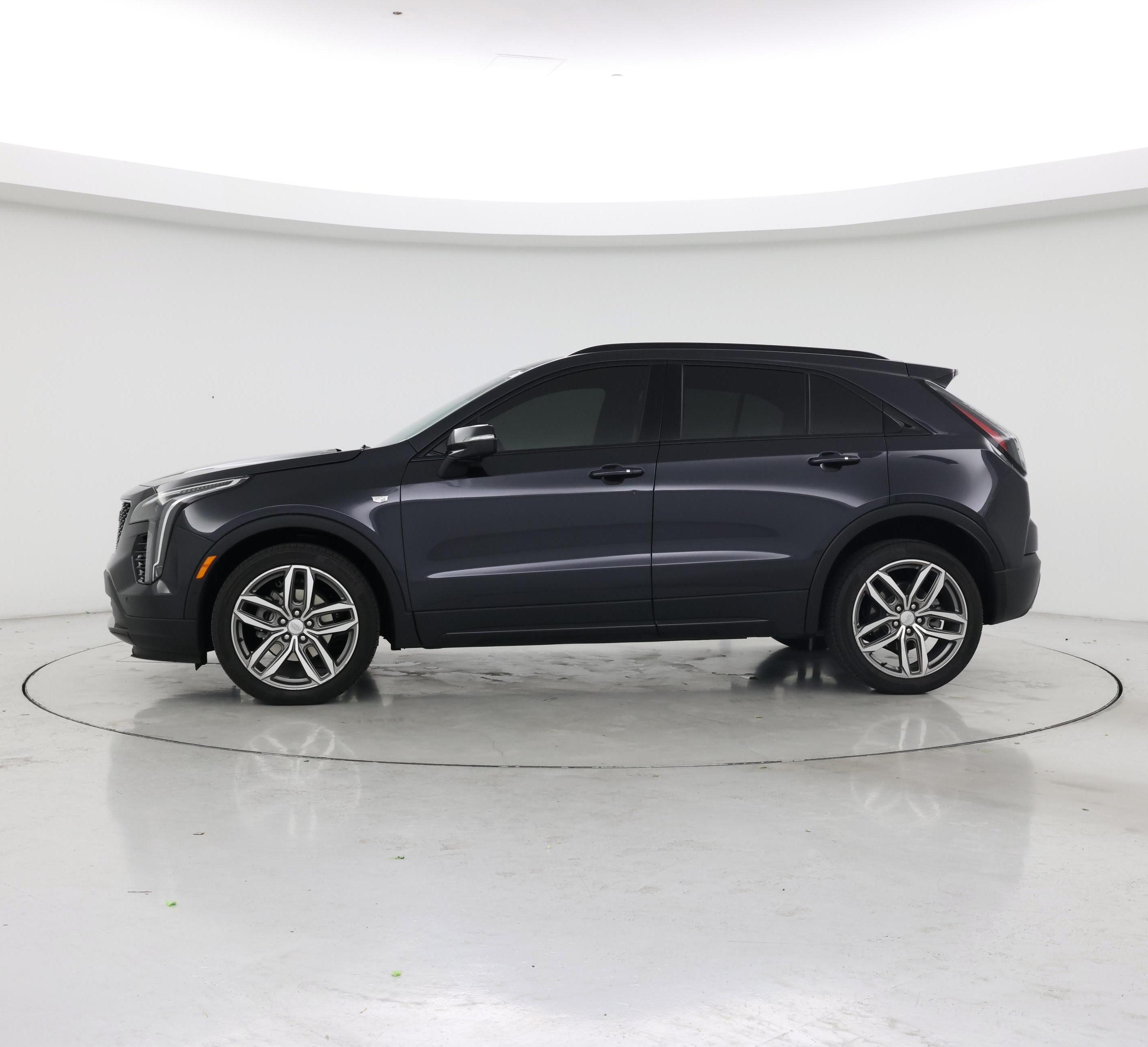 Thumbnail: 2023 Cadillac XT4 - 3