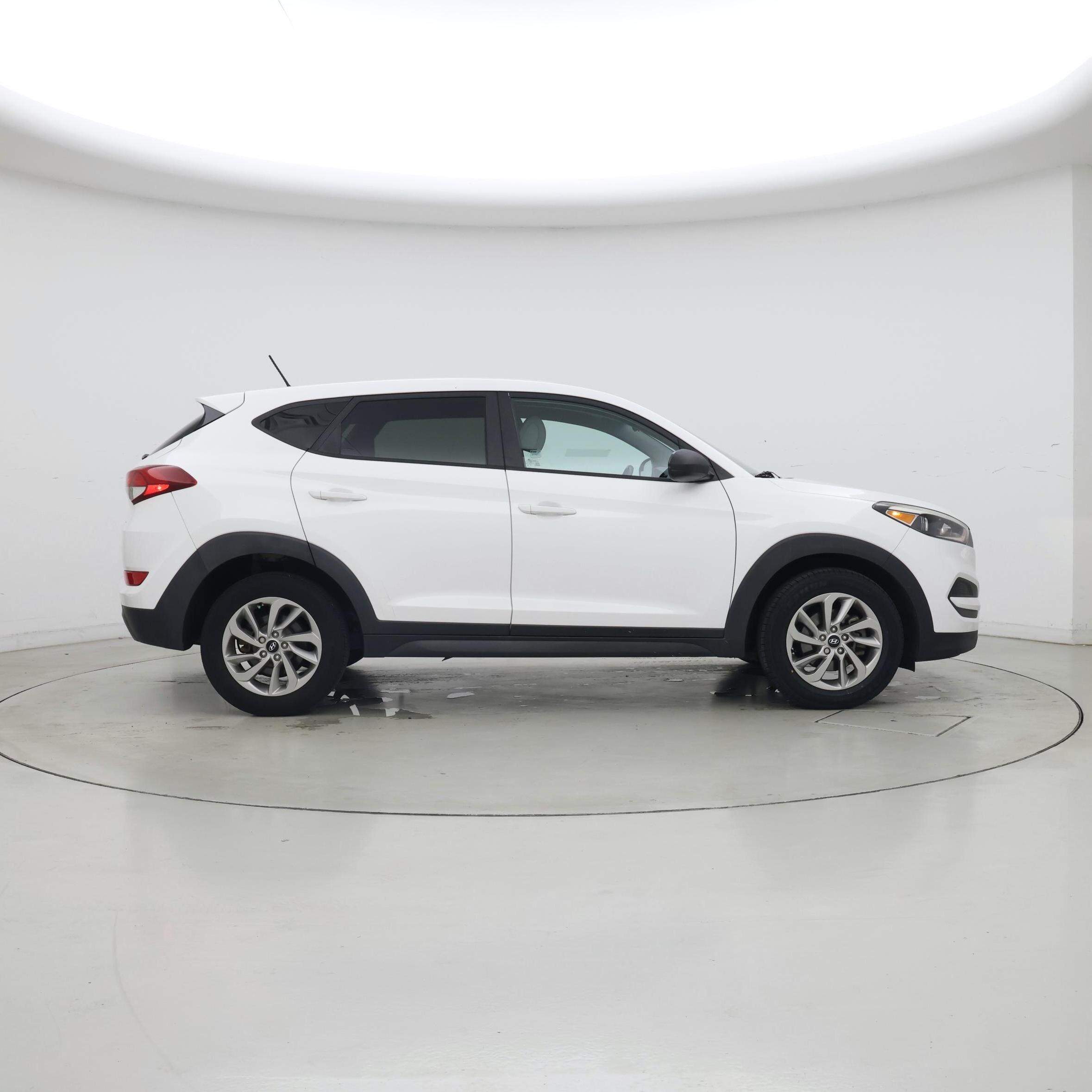 Thumbnail: 2017 Hyundai Tucson - 7