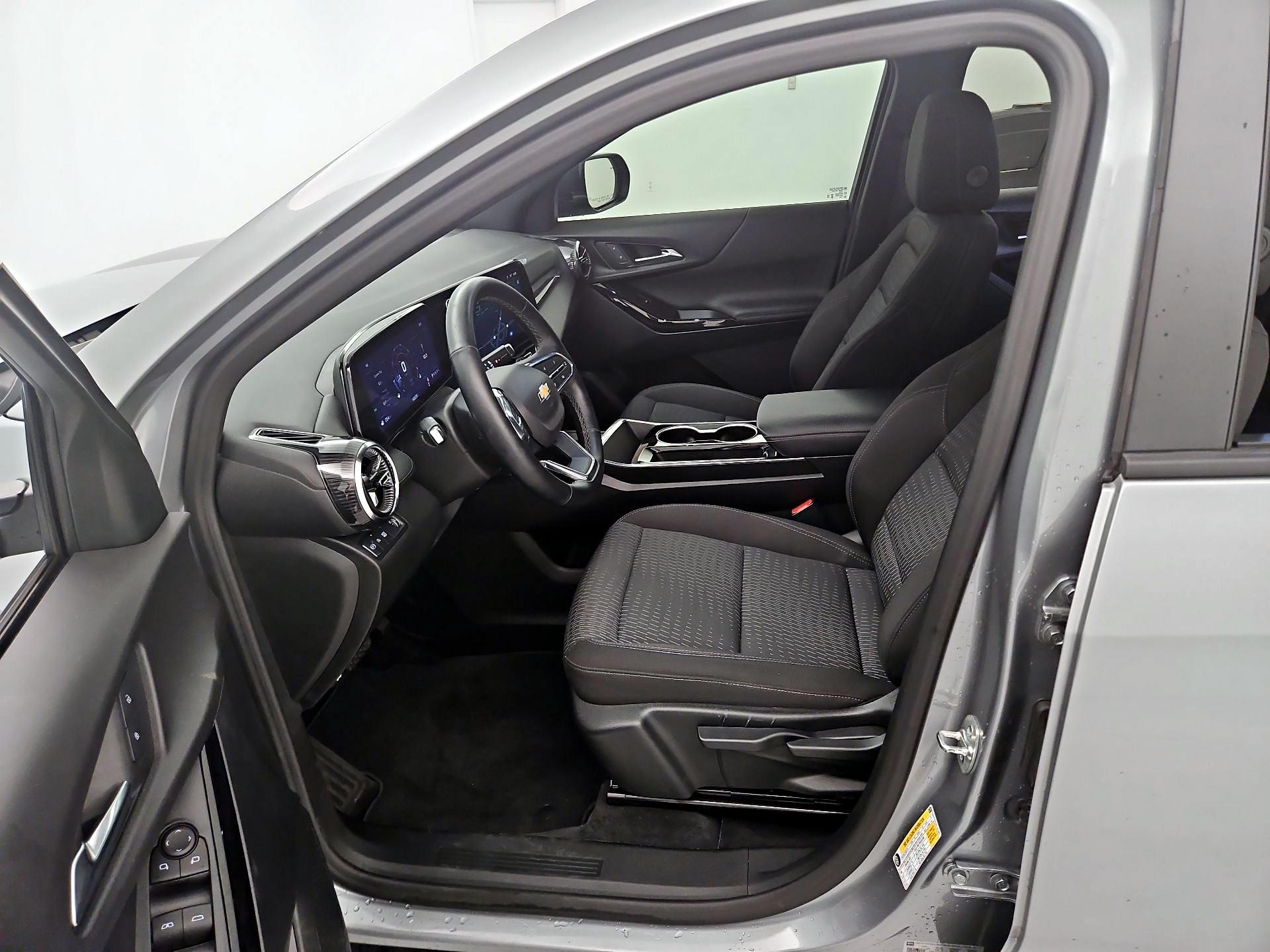 Thumbnail: 2025 Chevrolet Equinox - 11