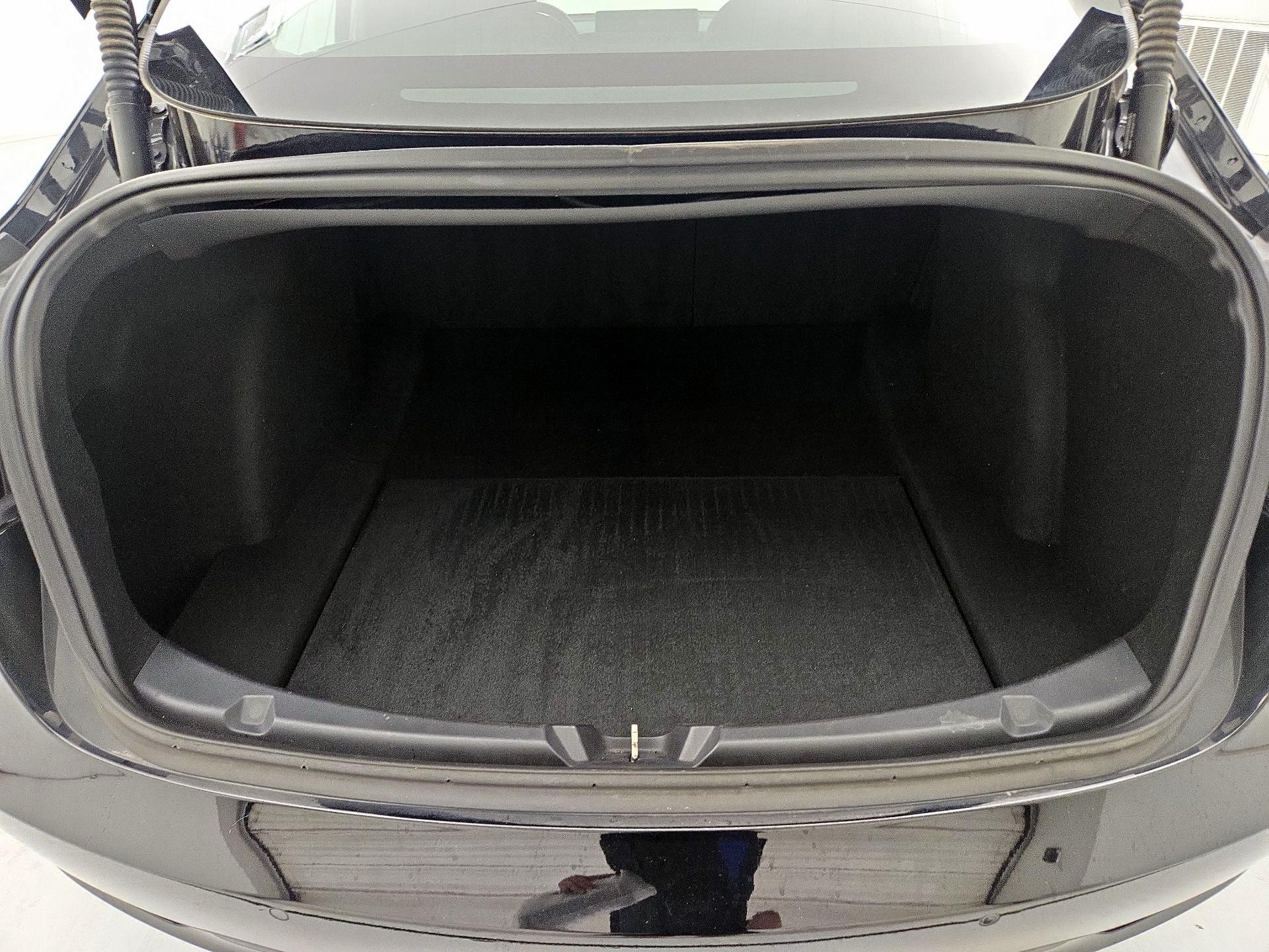 Thumbnail: 2019 Tesla Model 3 - 19