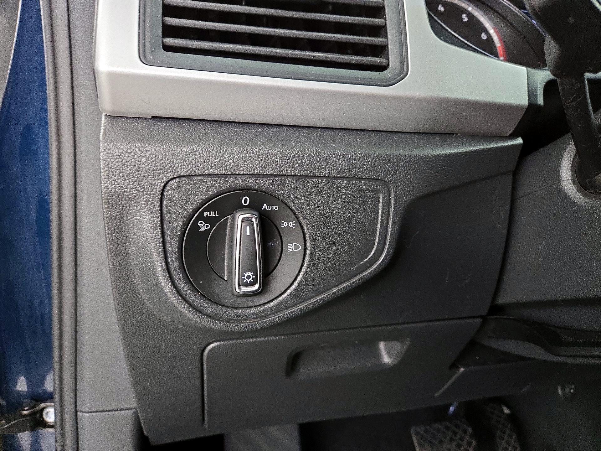 Thumbnail: 2021 Volkswagen Atlas - 13