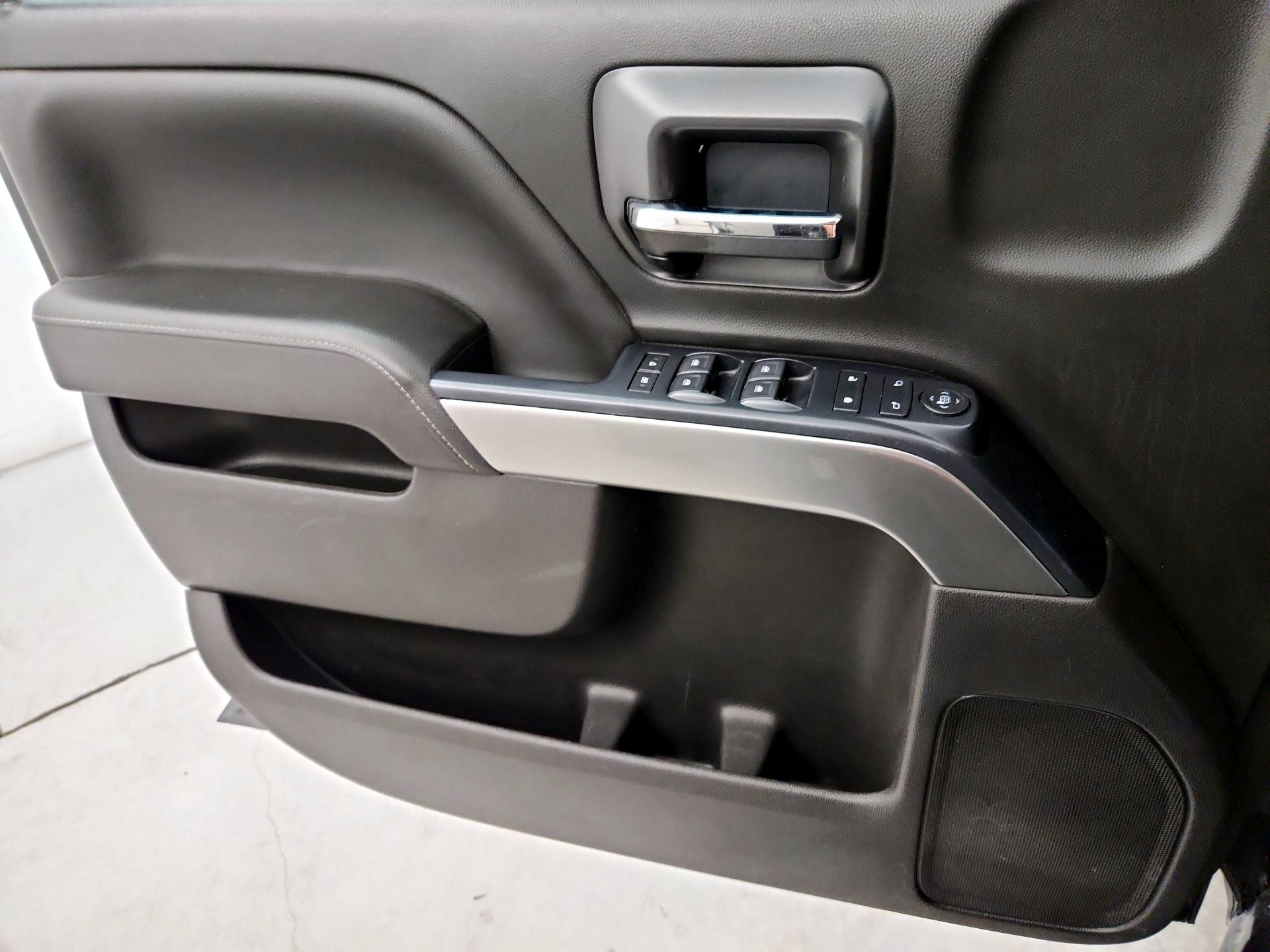 Thumbnail: 2018 Chevrolet Silverado 1500 - 12