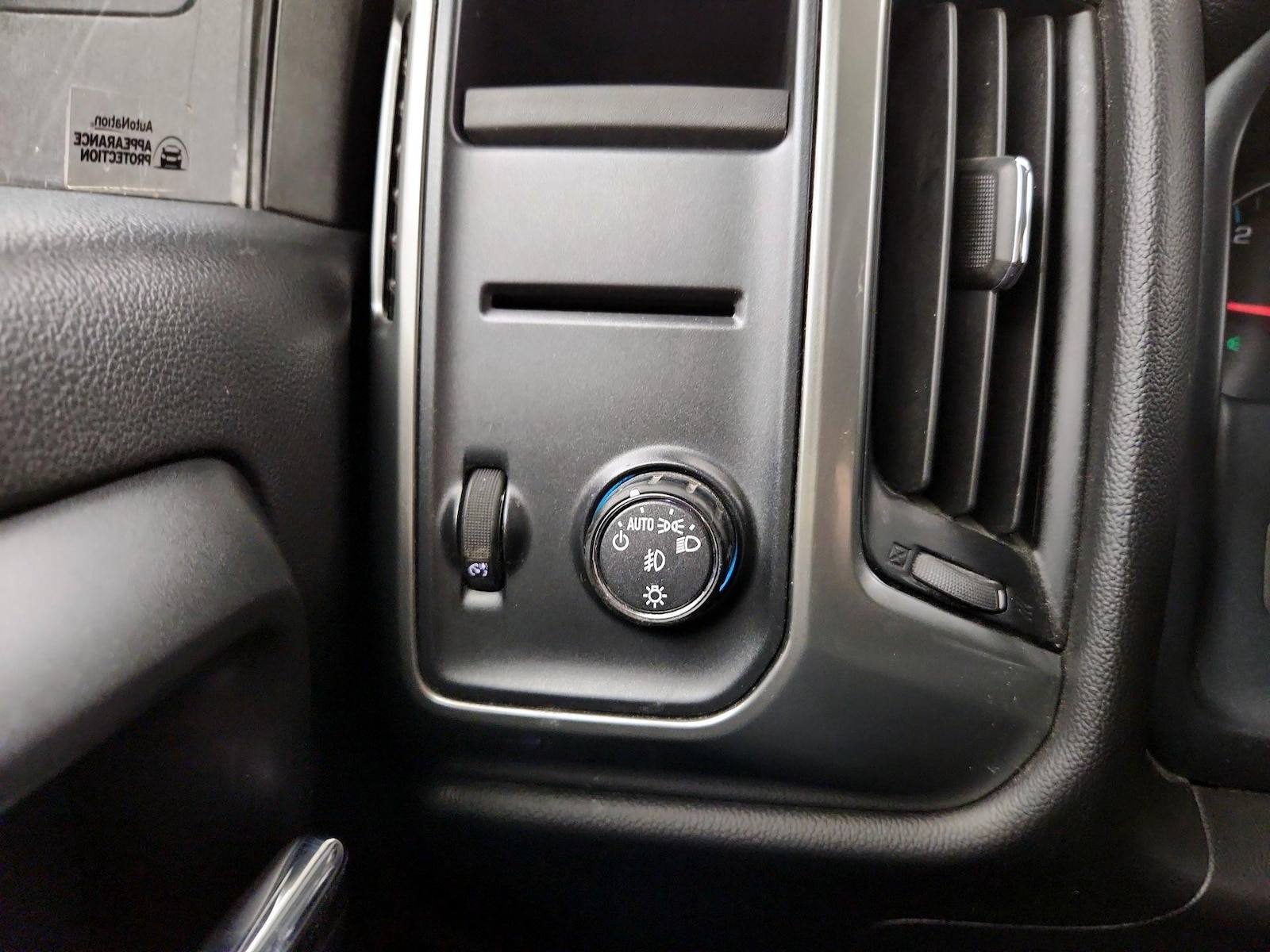 2018 Chevrolet Silverado 1500 LT - Photo 14