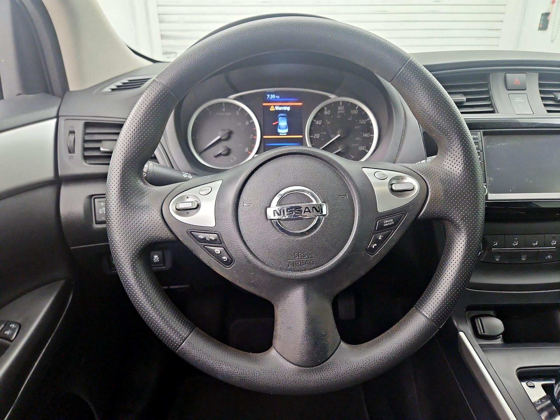 Thumbnail: 2019 Nissan Sentra - 10
