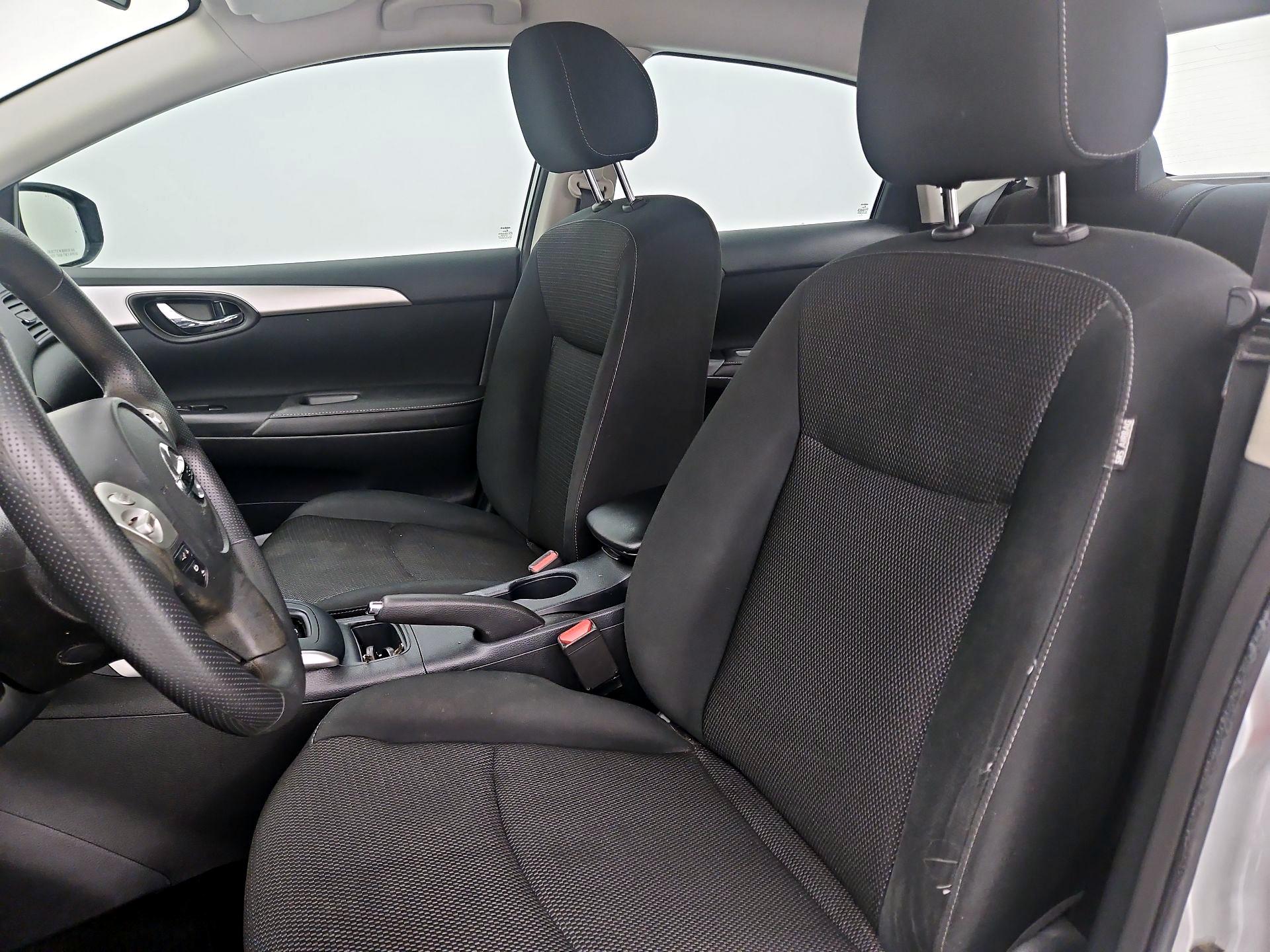 Thumbnail: 2019 Nissan Sentra - 11