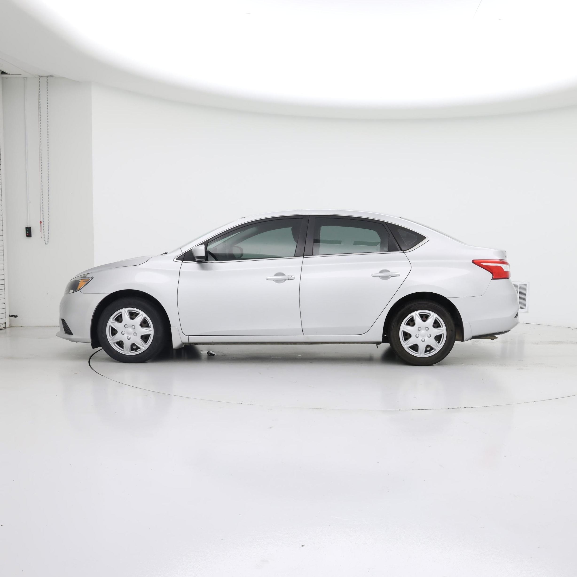 Thumbnail: 2019 Nissan Sentra - 3