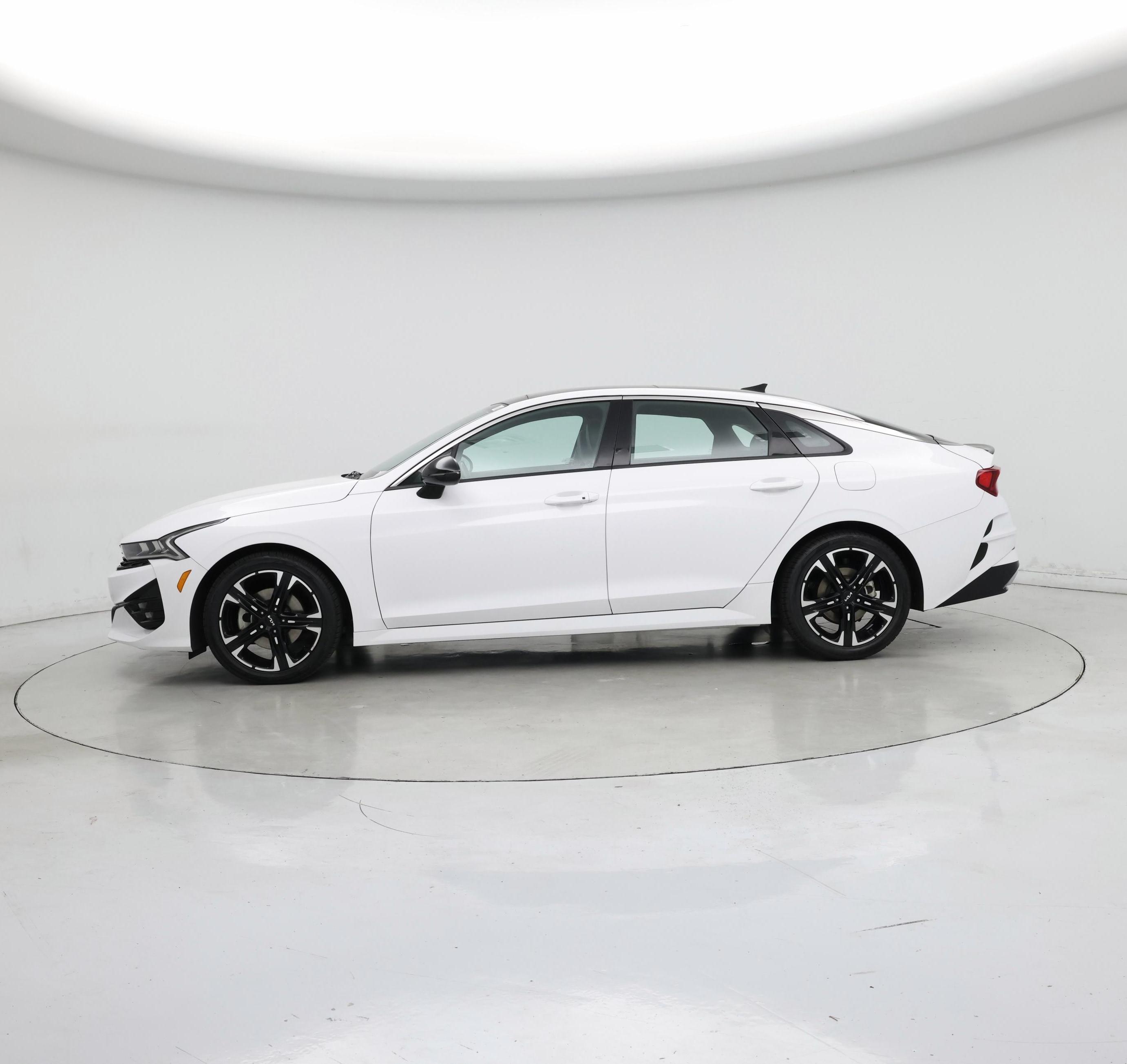 Thumbnail: 2023 Kia K5 - 3