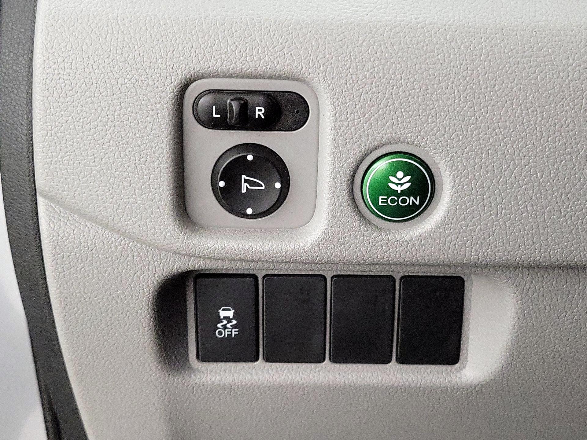Thumbnail: 2016 Honda Pilot - 13