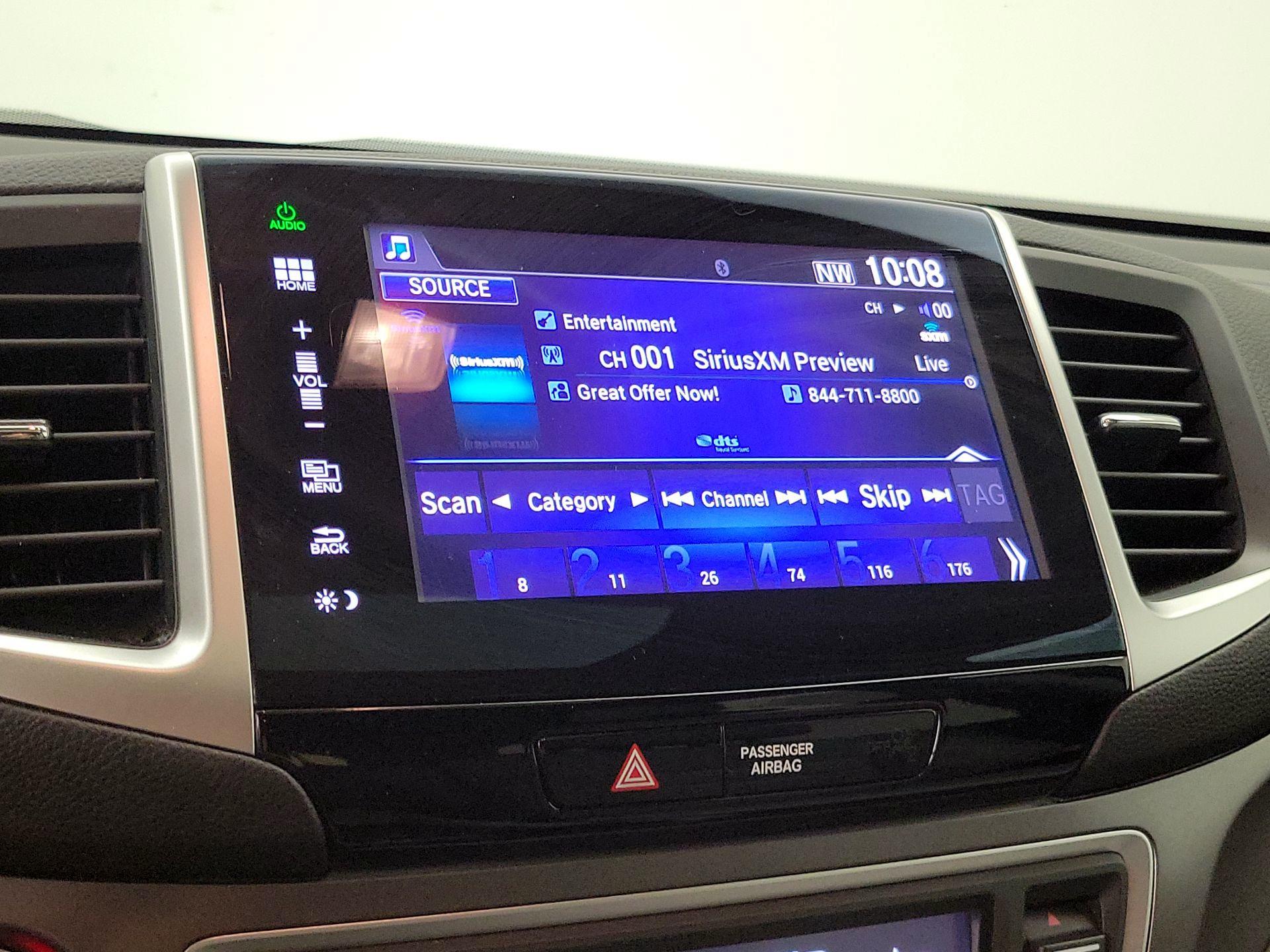 Thumbnail: 2016 Honda Pilot - 15