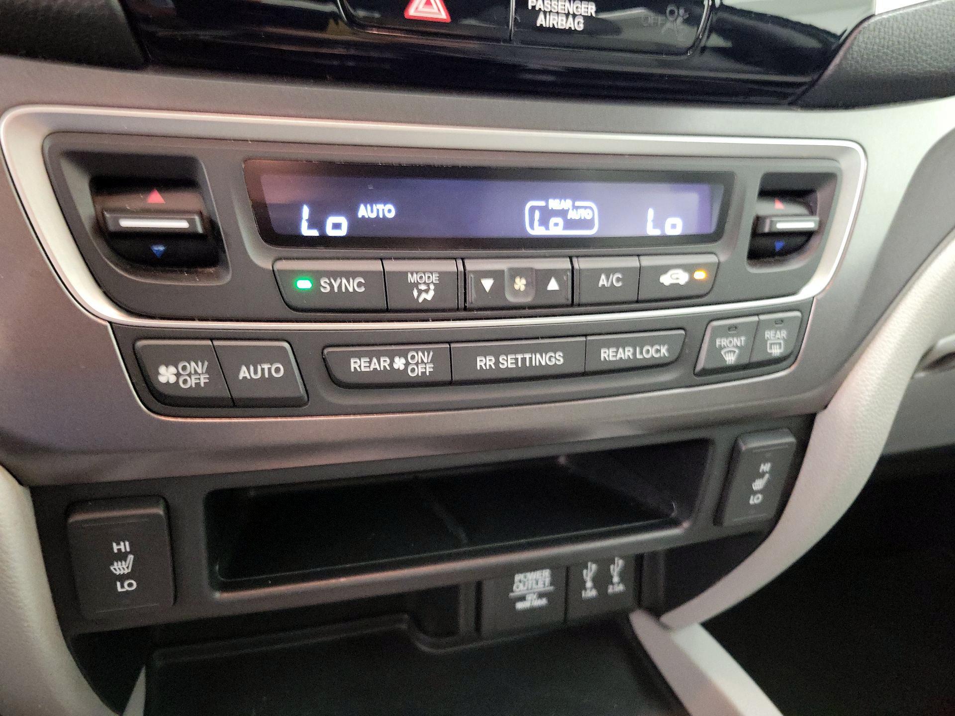 Thumbnail: 2016 Honda Pilot - 16