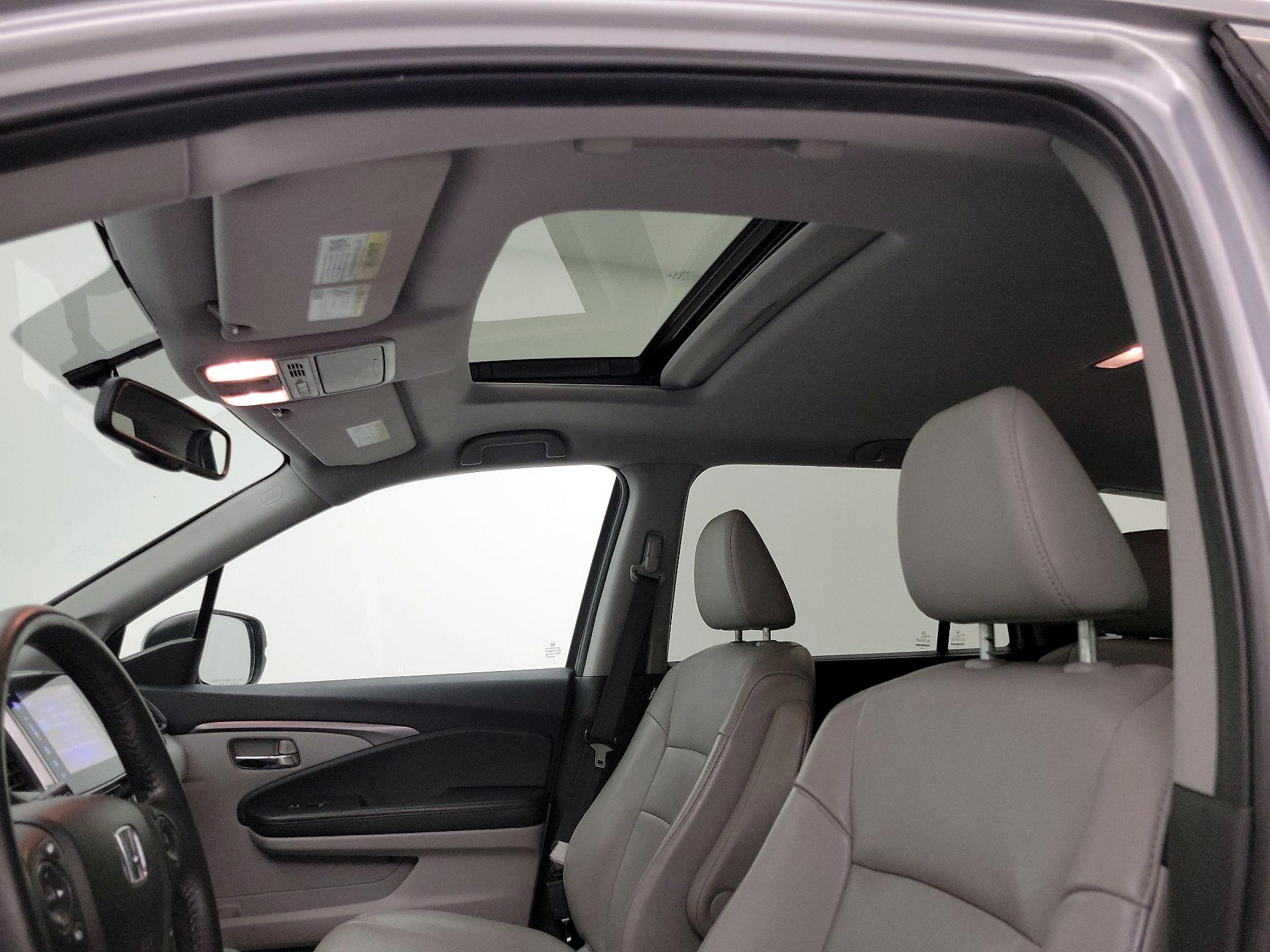 Thumbnail: 2016 Honda Pilot - 19