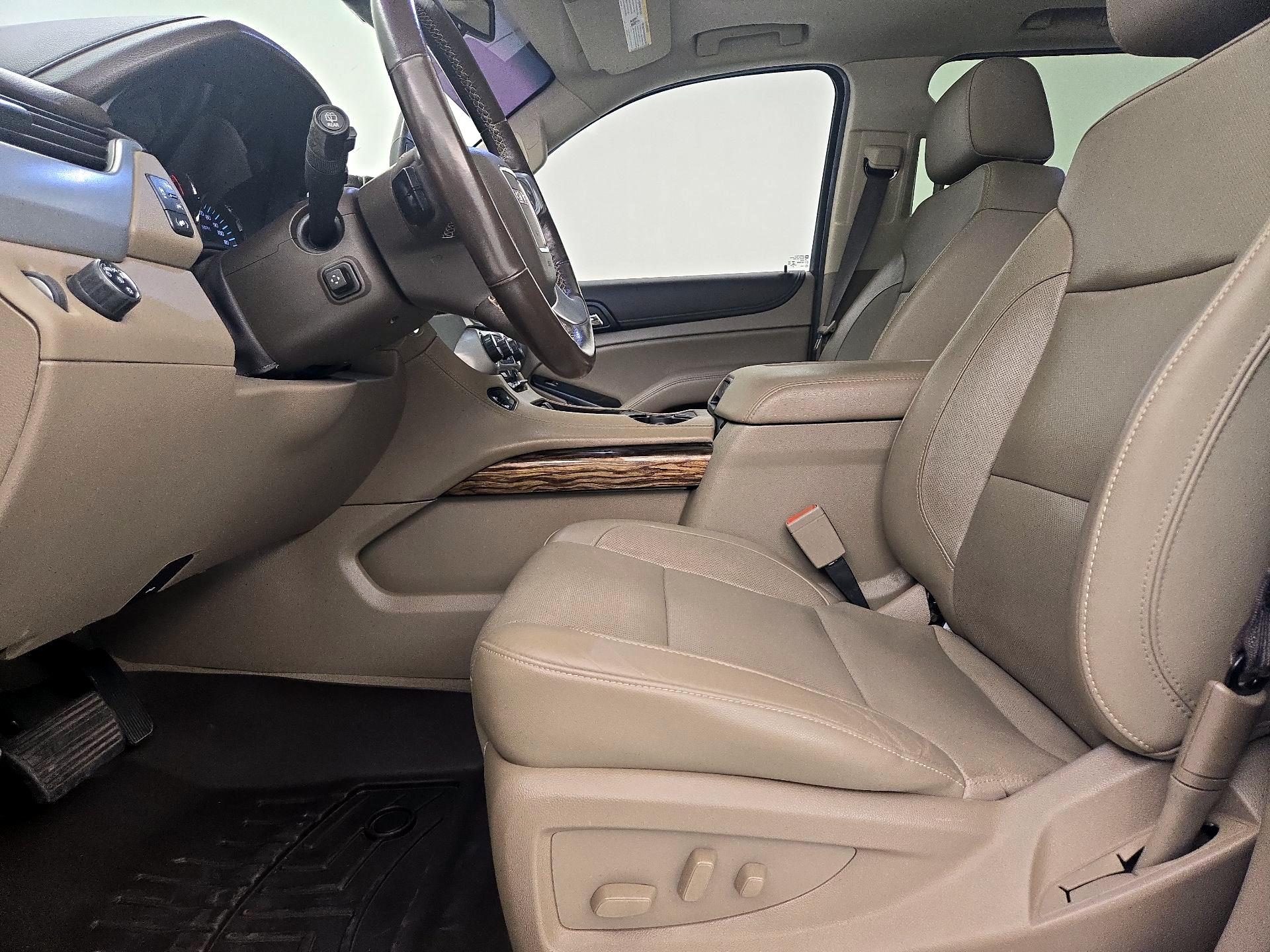 Thumbnail: 2019 GMC Yukon XL - 11