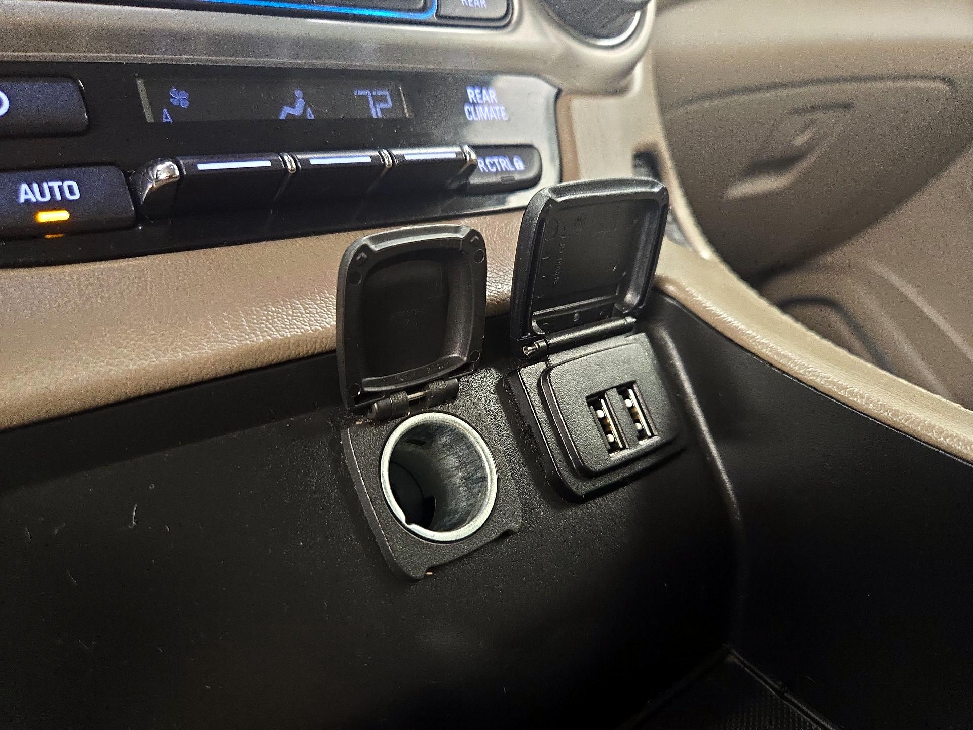 Thumbnail: 2019 GMC Yukon XL - 18