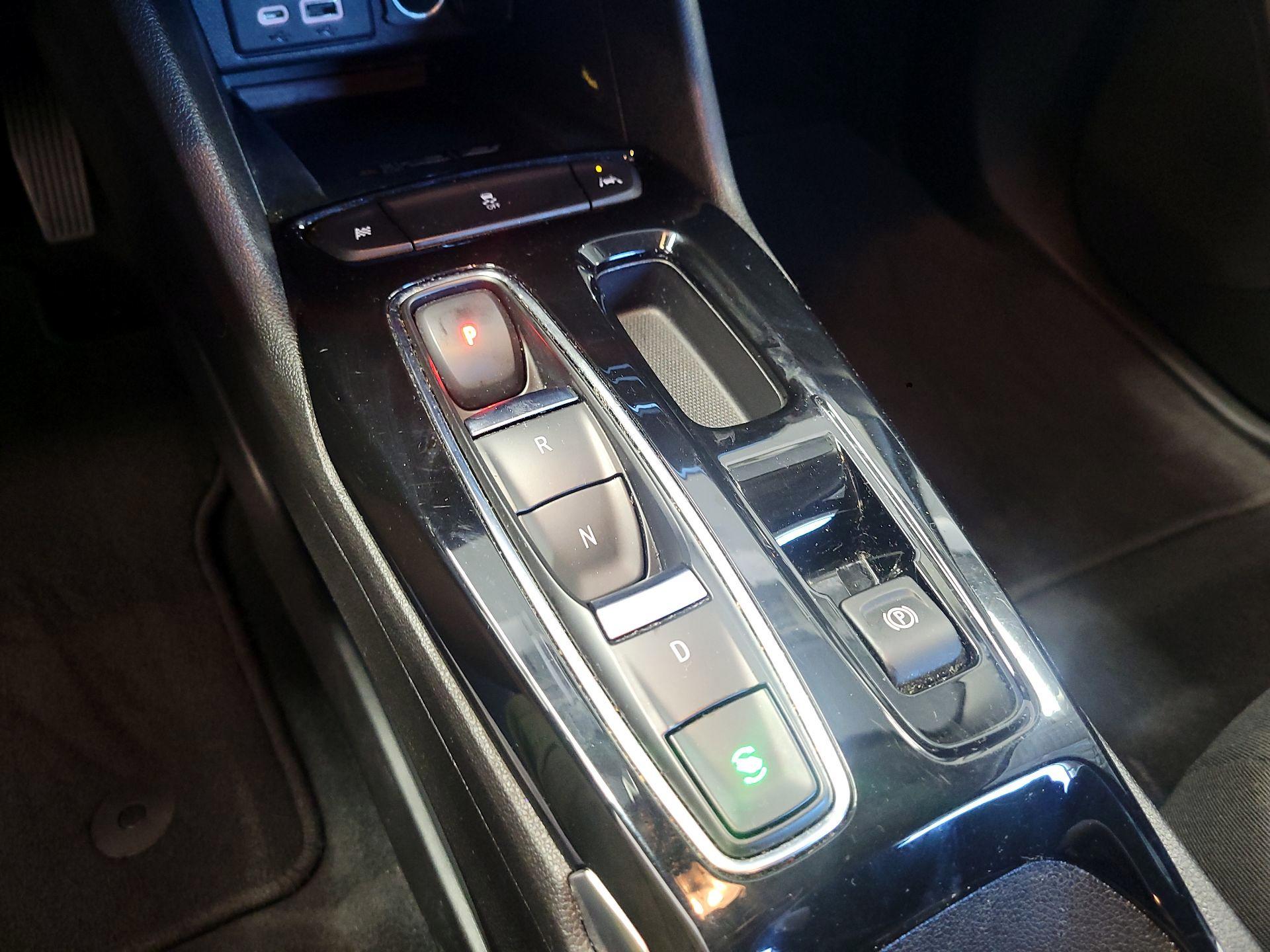 Thumbnail: 2023 Chevrolet Bolt EUV - 17