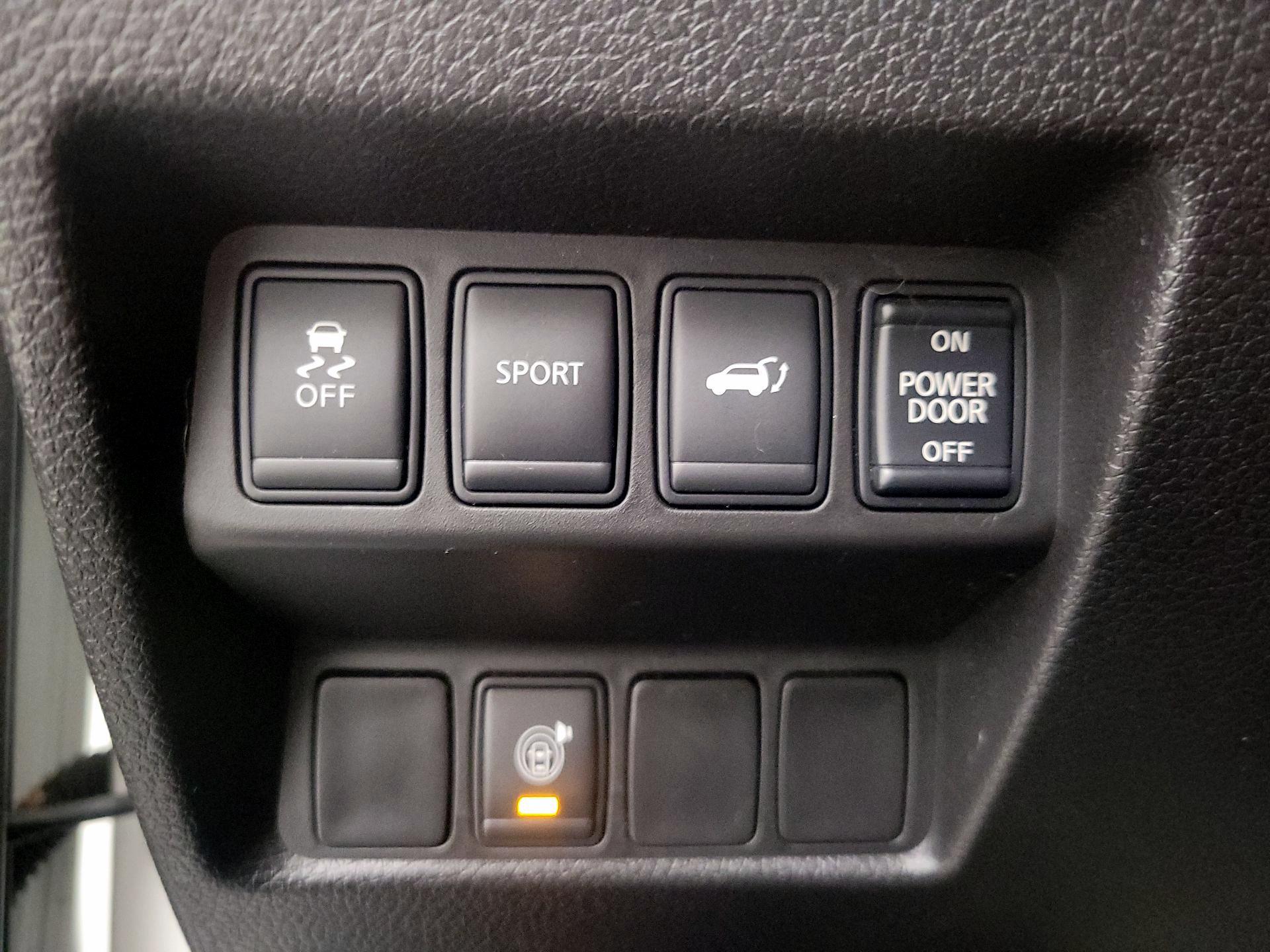 Thumbnail: 2014 Nissan Rogue - 13