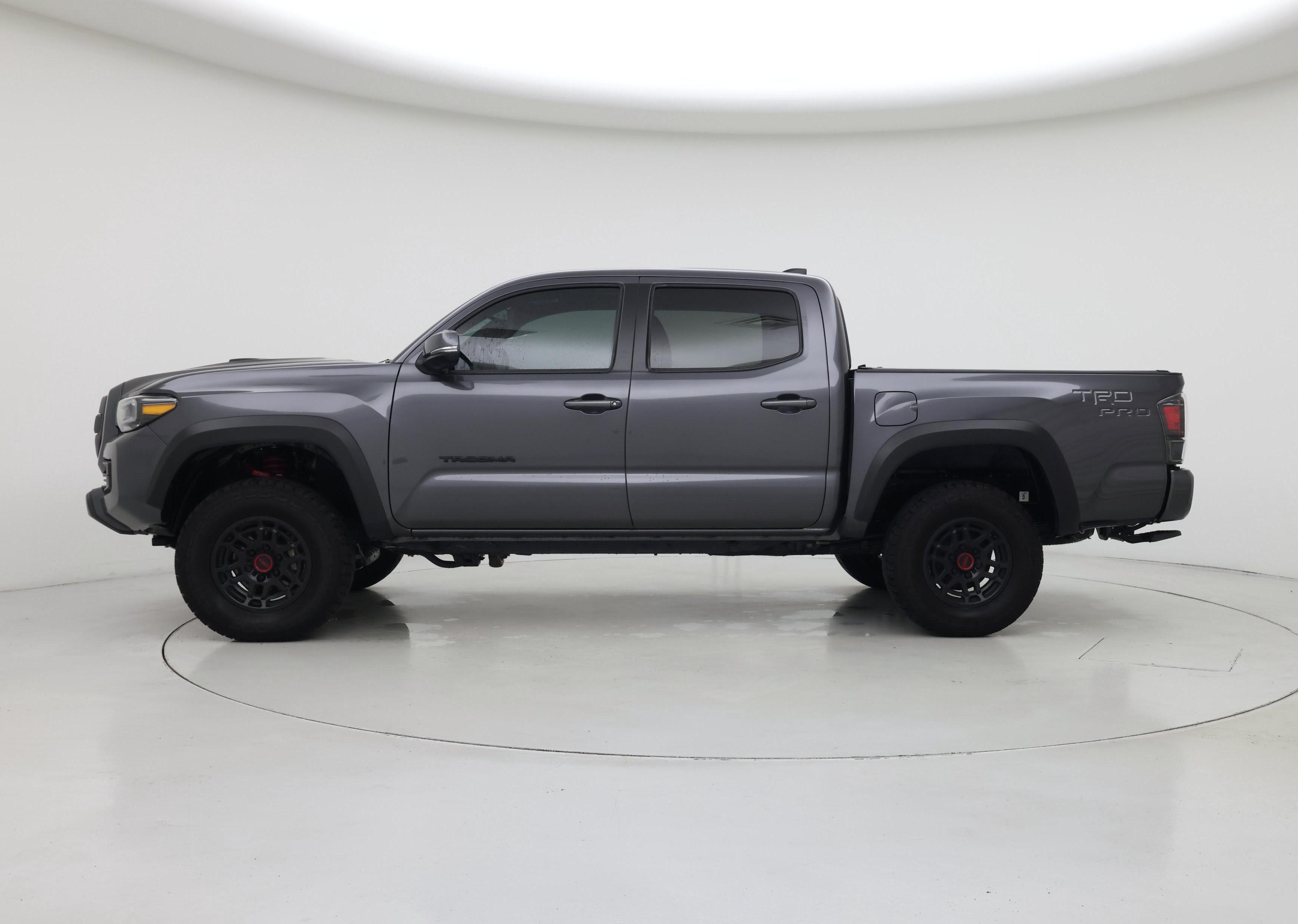 Thumbnail: 2022 Toyota Tacoma - 3