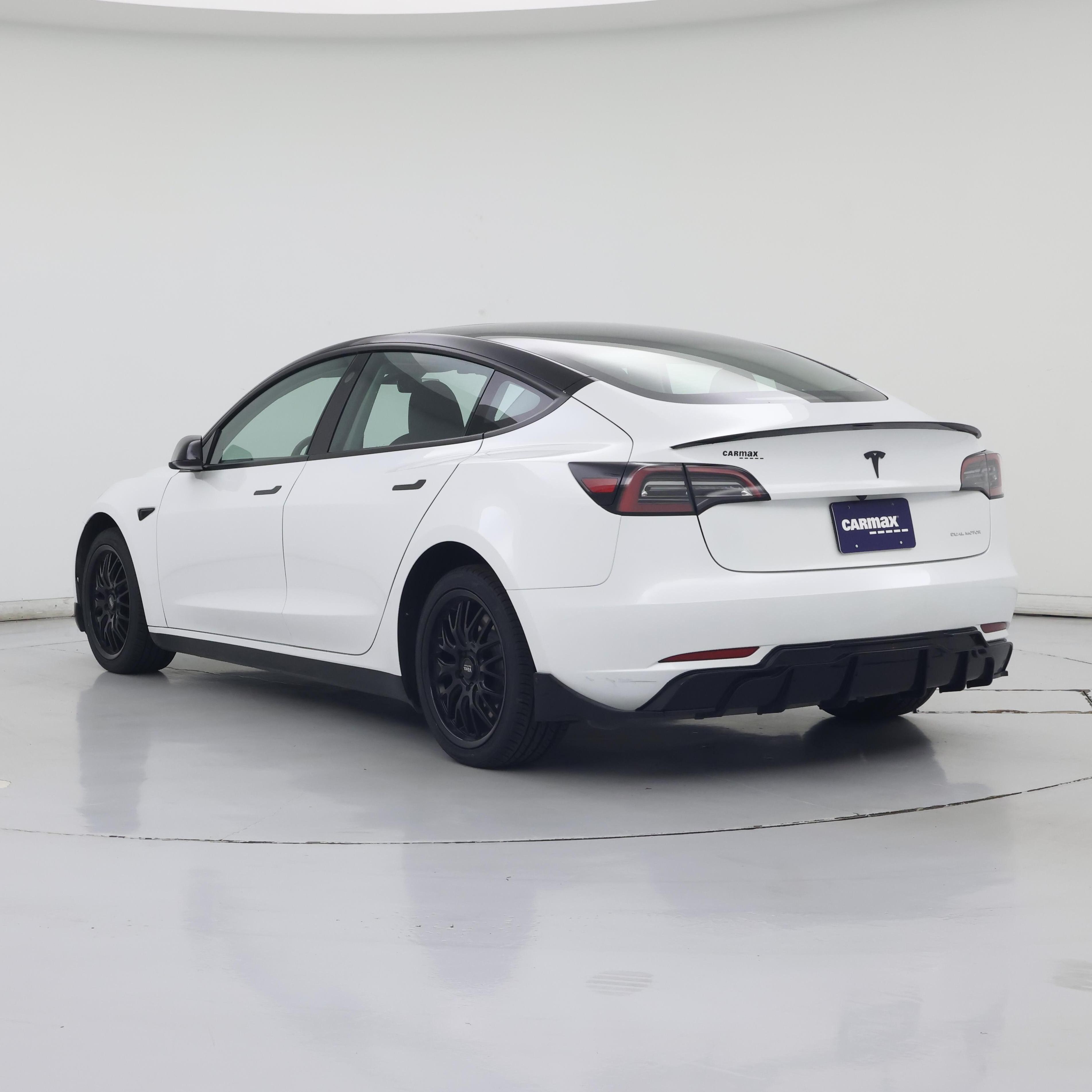 Thumbnail: 2023 Tesla Model 3 - 2