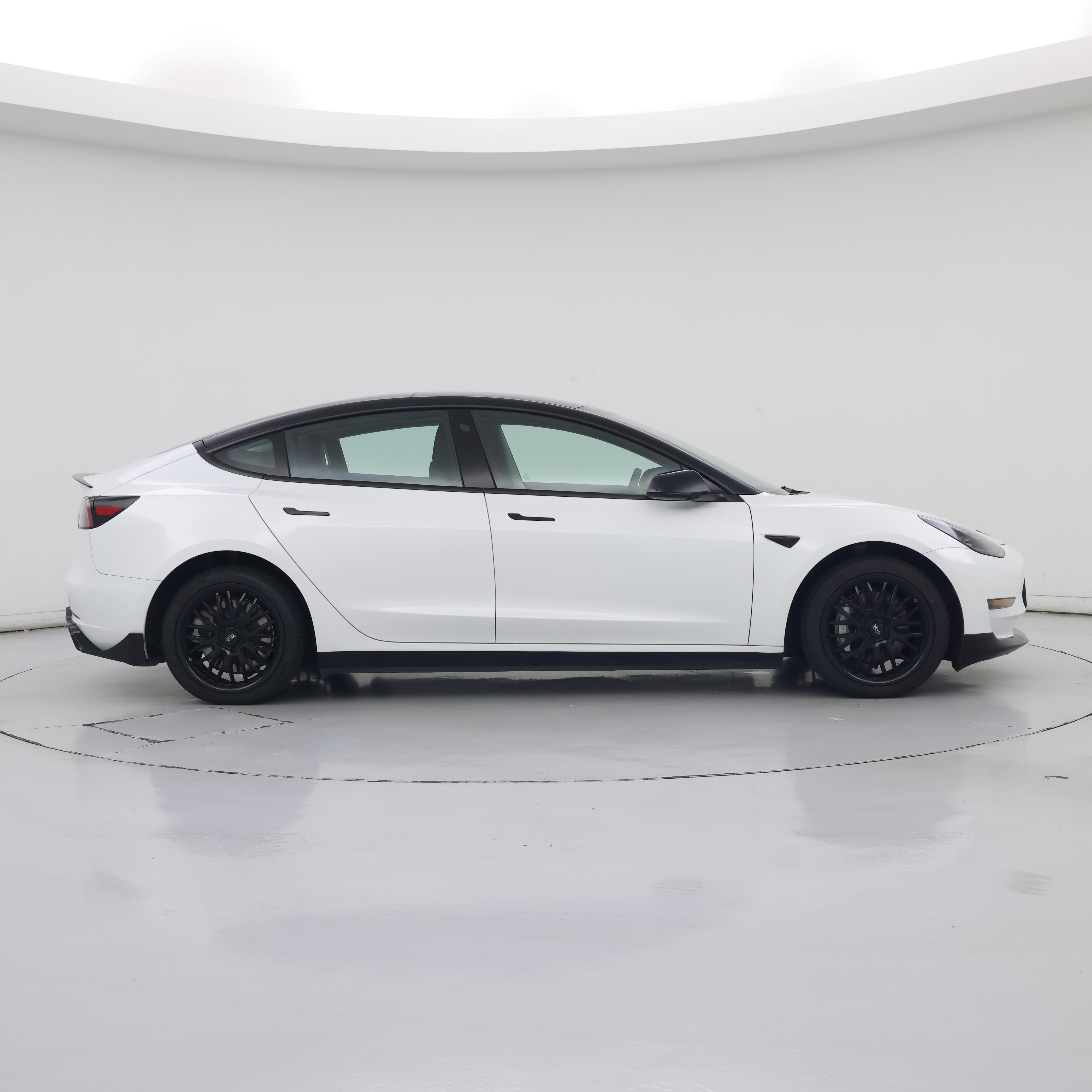 Thumbnail: 2023 Tesla Model 3 - 7