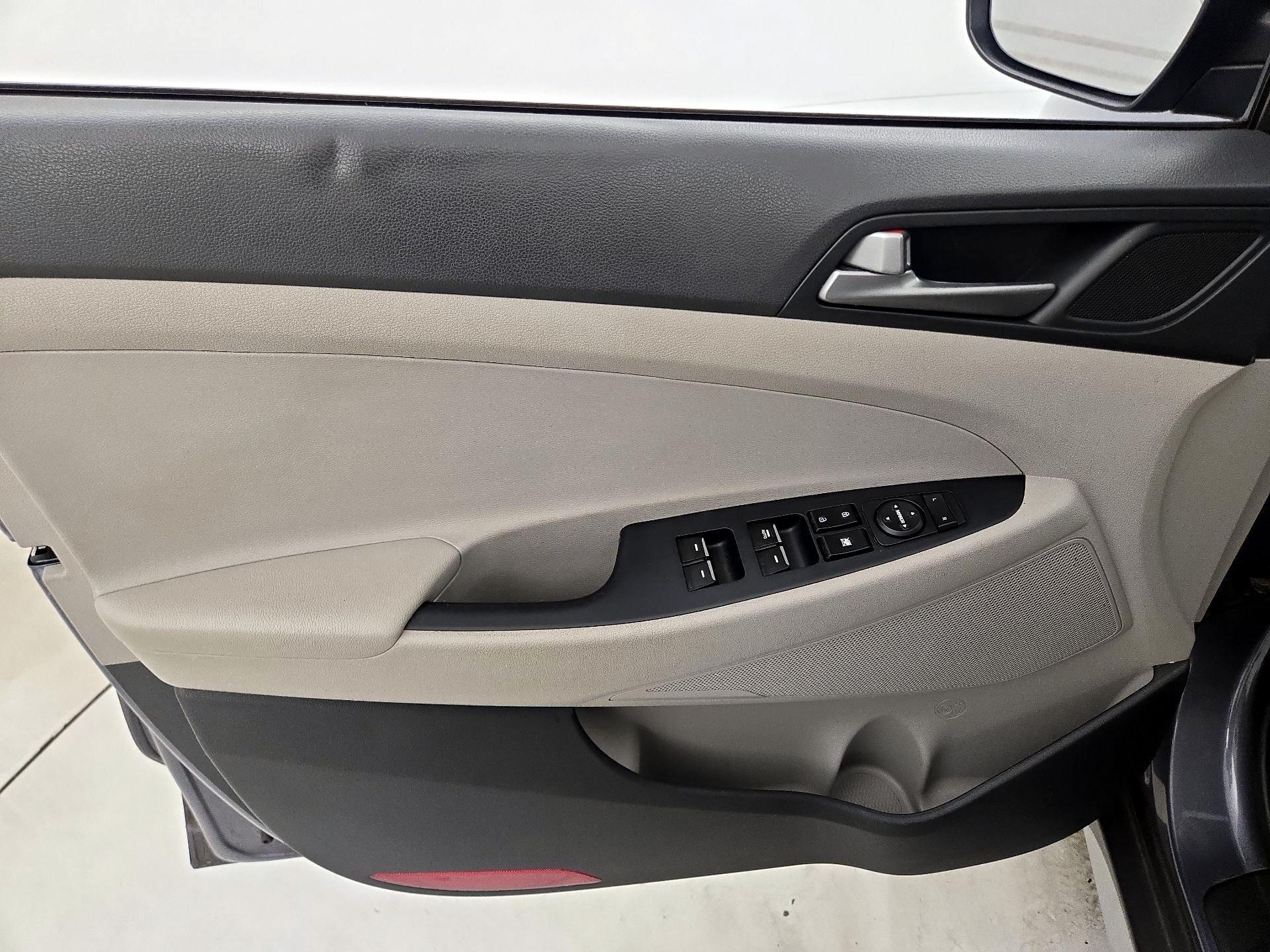 Thumbnail: 2018 Hyundai Tucson - 12