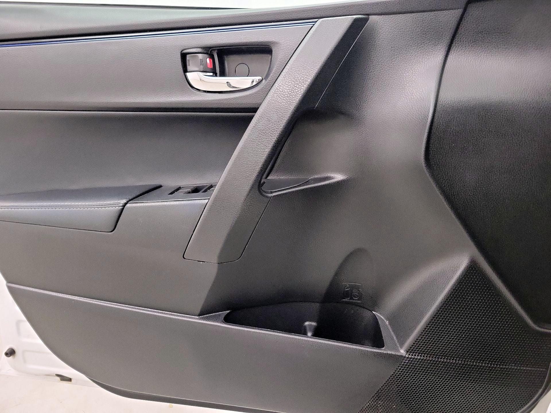 Thumbnail: 2019 Toyota Corolla - 12
