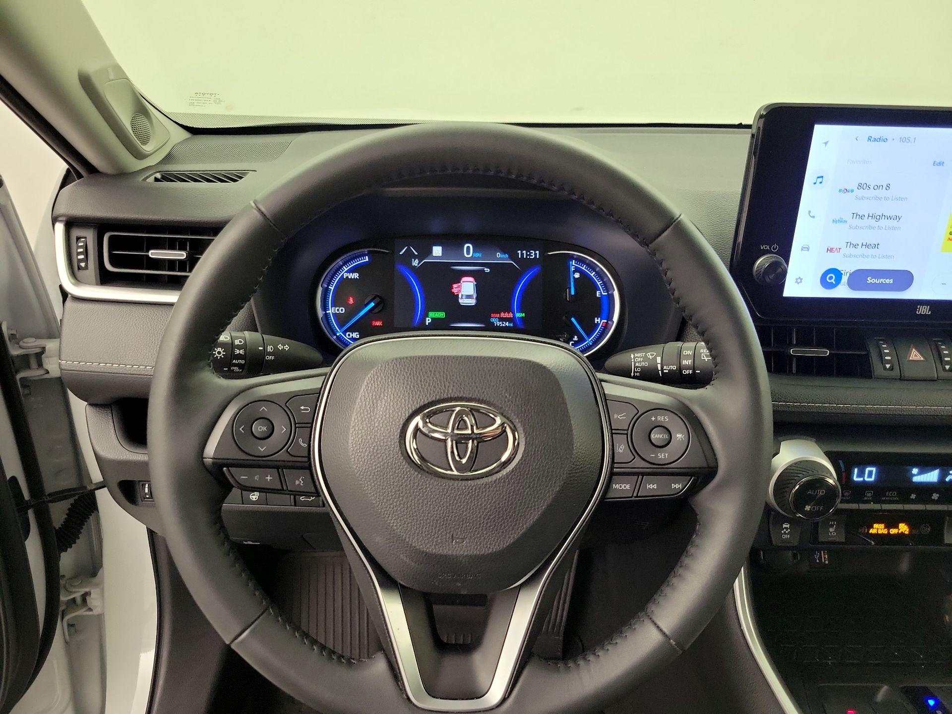 Thumbnail: 2025 Toyota RAV4 - 10