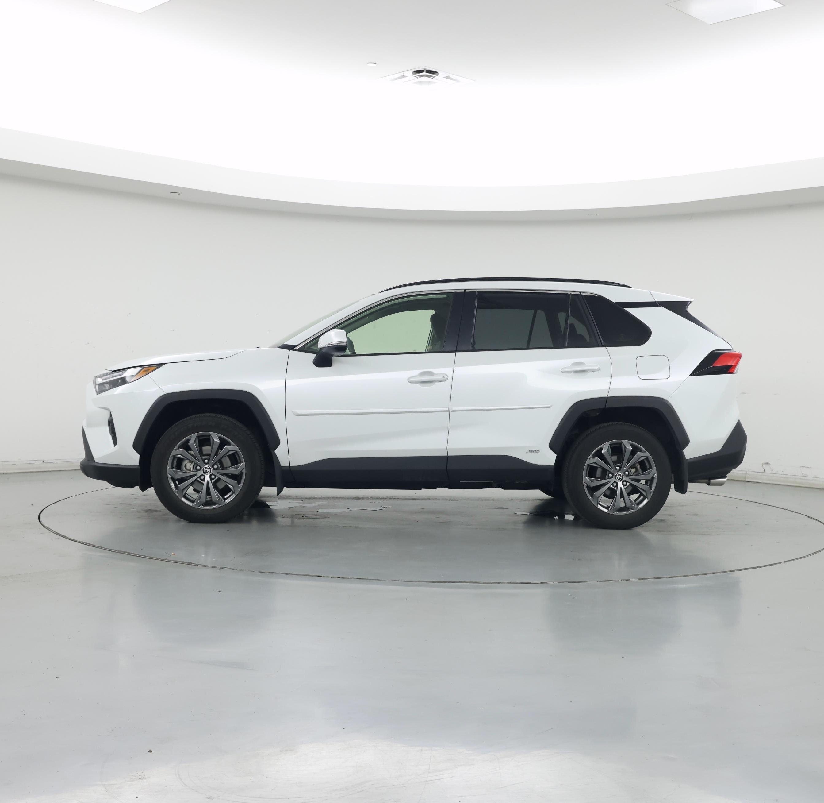 Thumbnail: 2025 Toyota RAV4 - 3