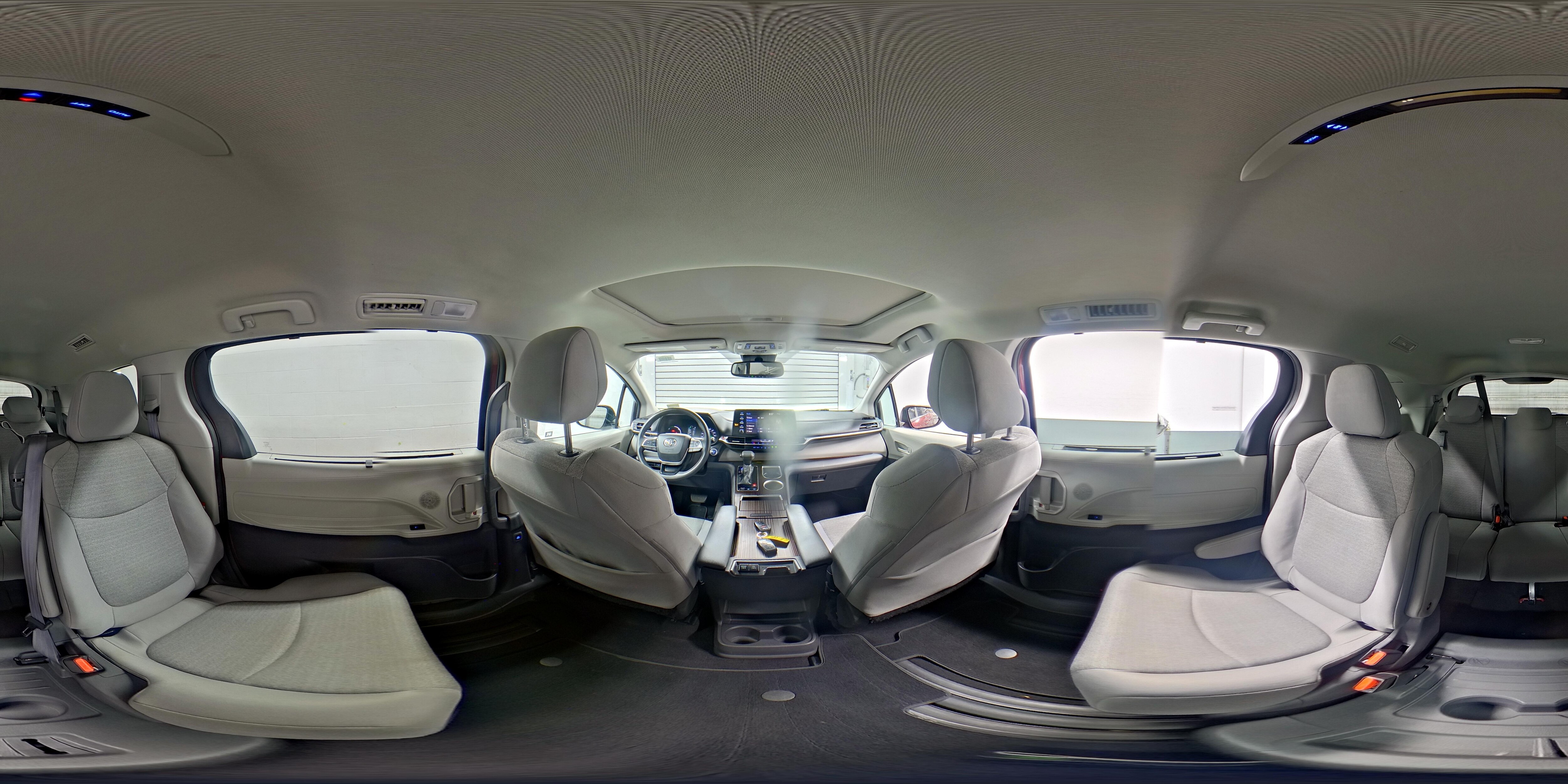 2021 Toyota Sienna LE - Photo 21
