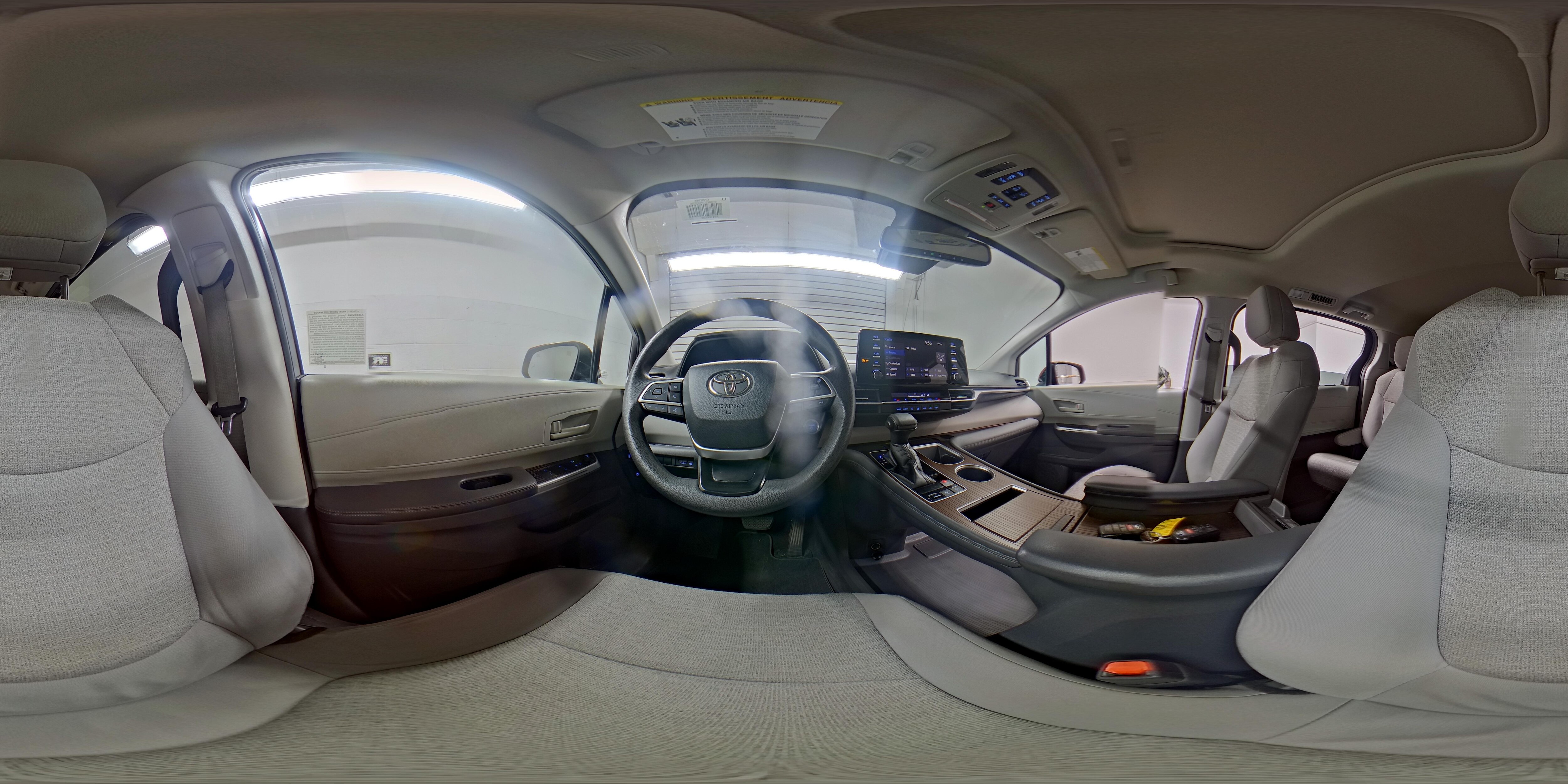 2021 Toyota Sienna LE - Photo 22